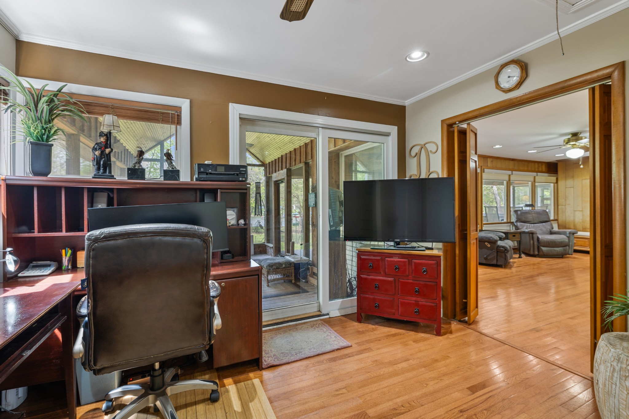 5513 Vanderbilt Rd