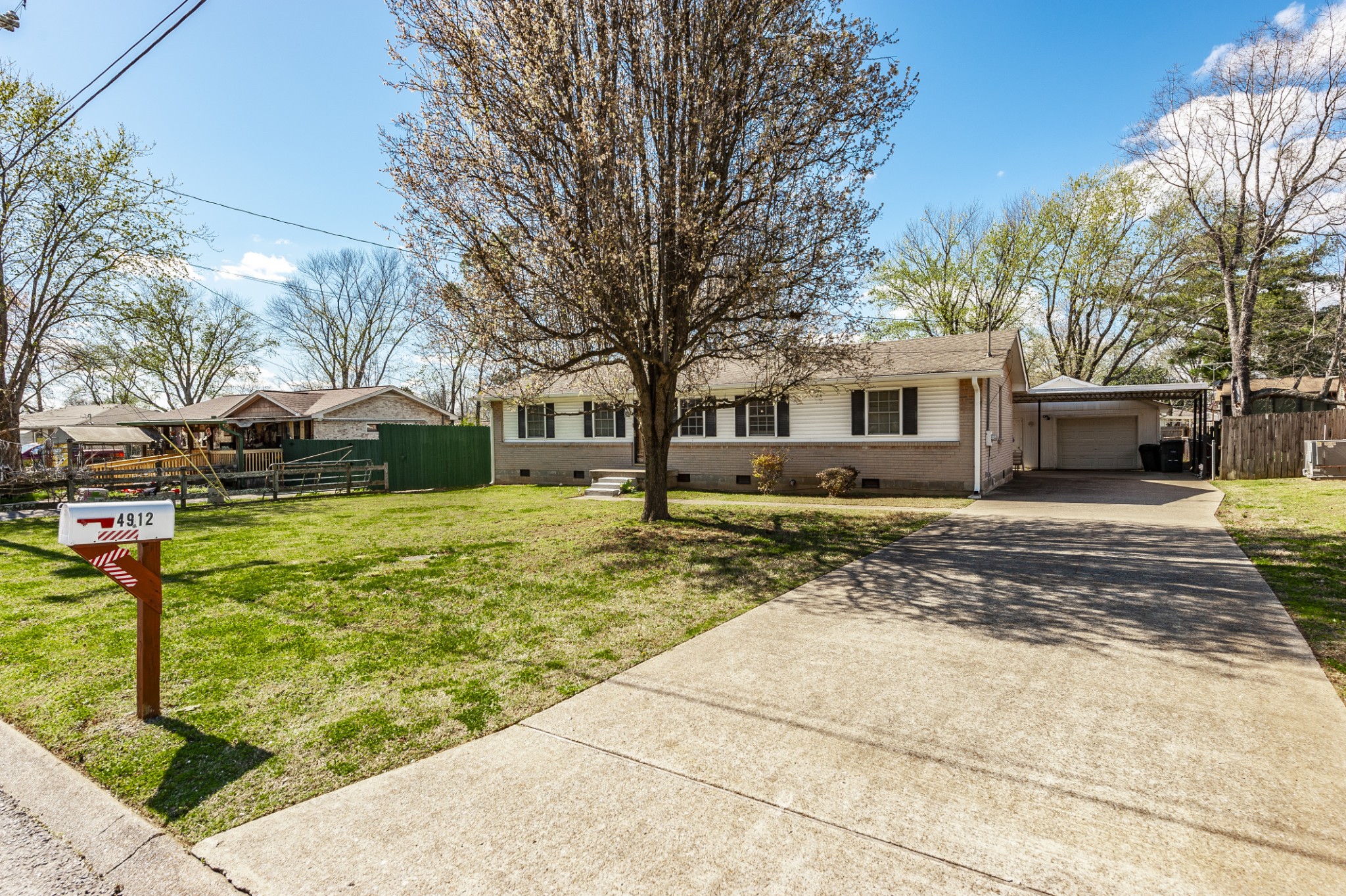 4912 Big Horn Dr