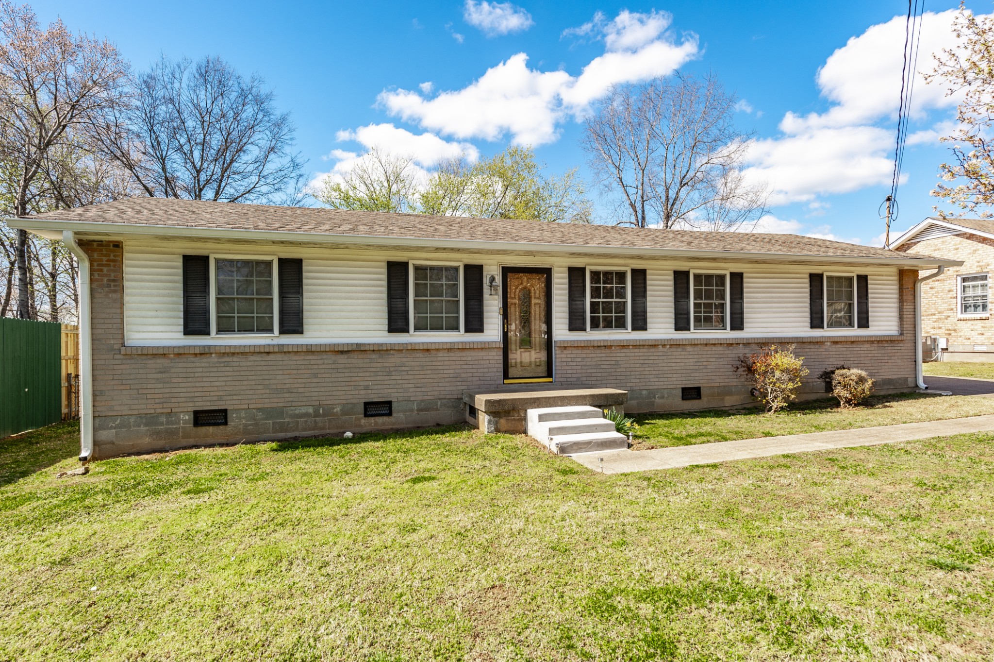 4912 Big Horn Dr
