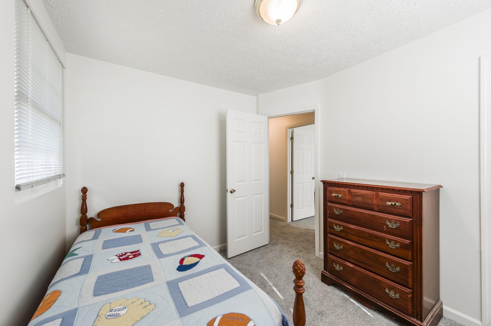 4912 Big Horn Dr