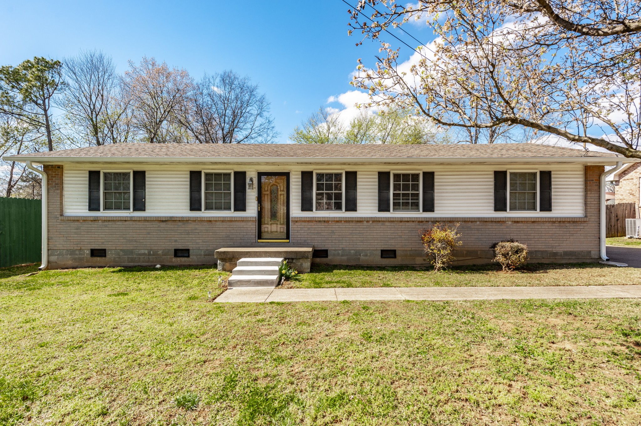4912 Big Horn Dr