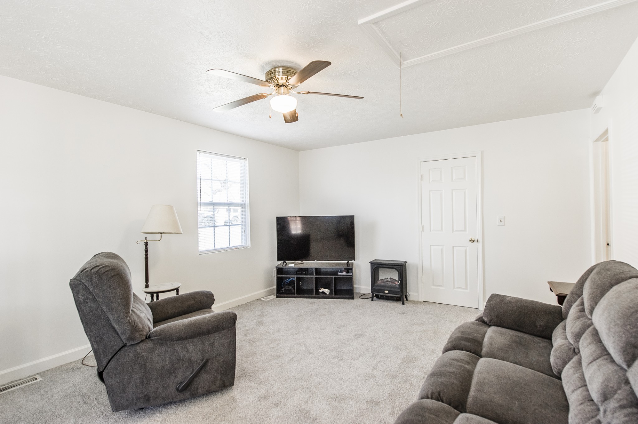 4912 Big Horn Dr