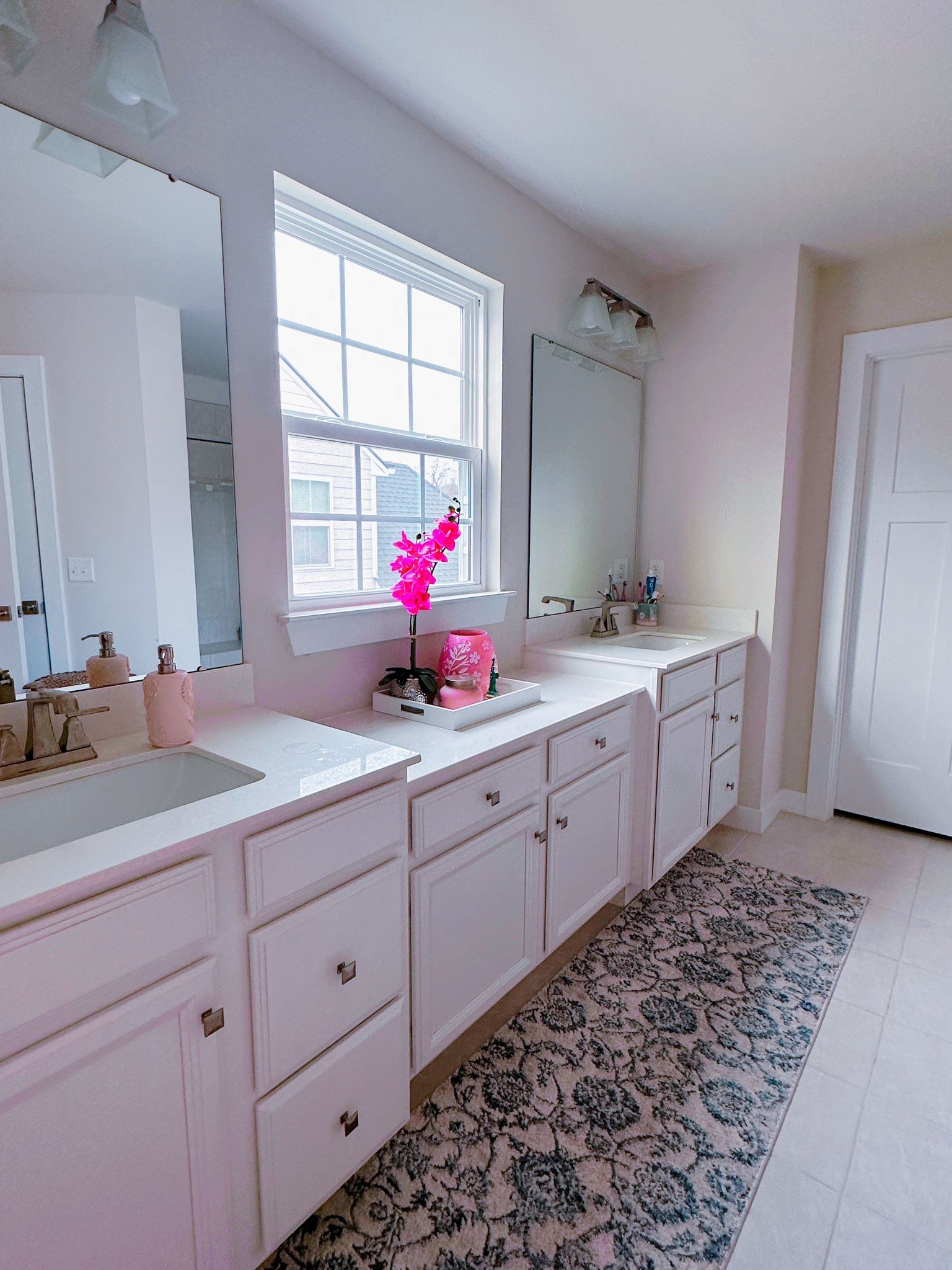 1122 Watermark Way