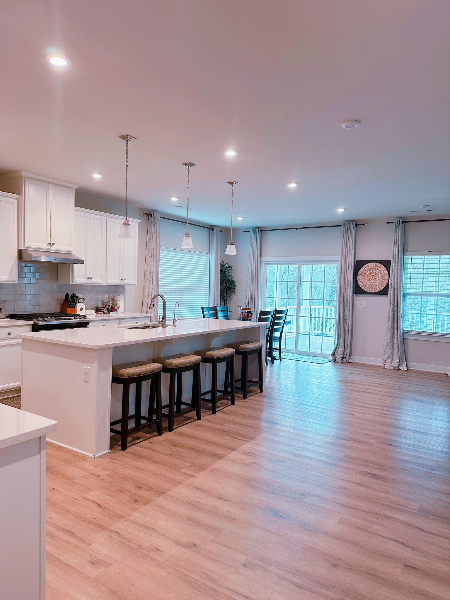 1122 Watermark Way