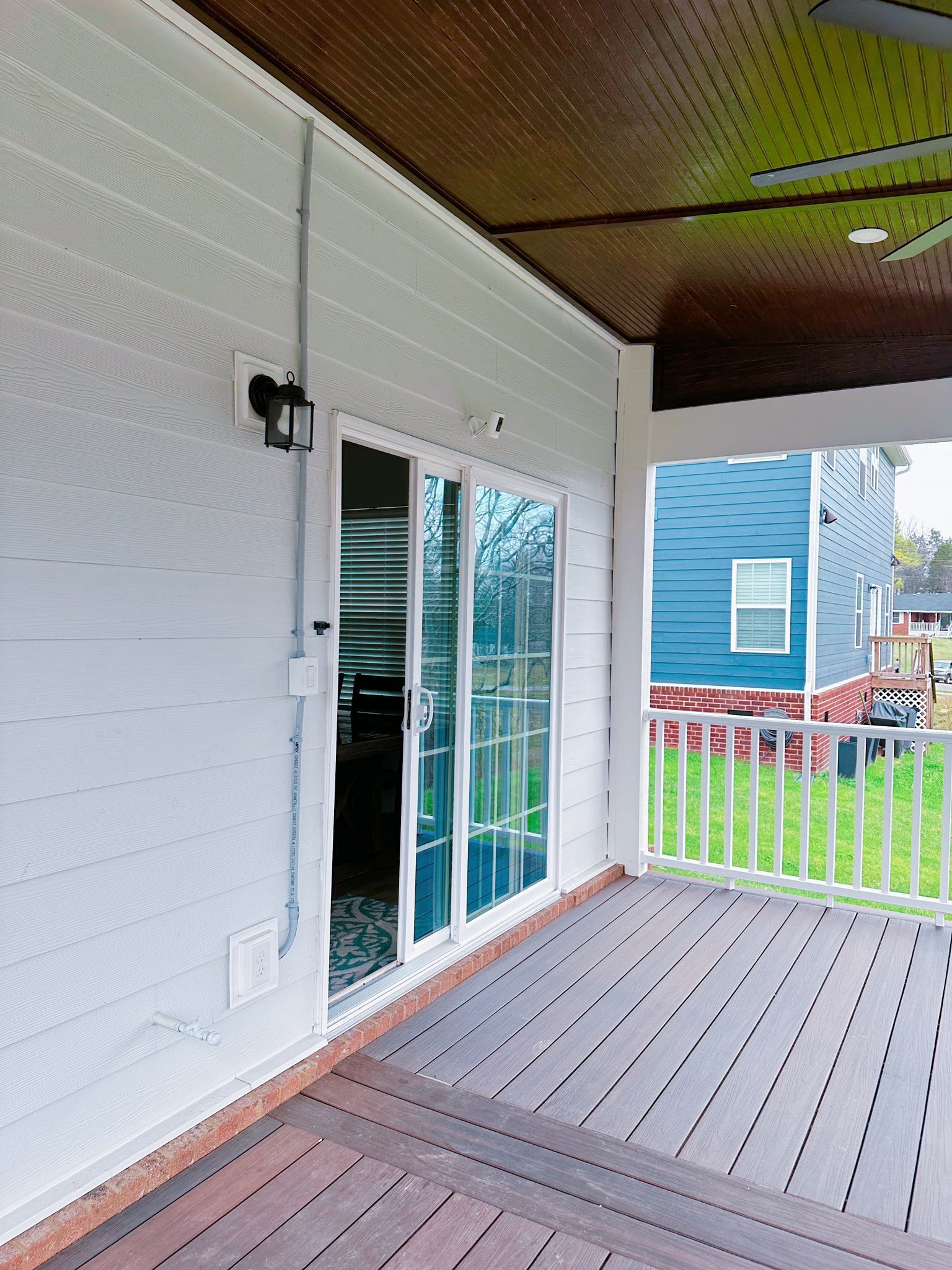 1122 Watermark Way