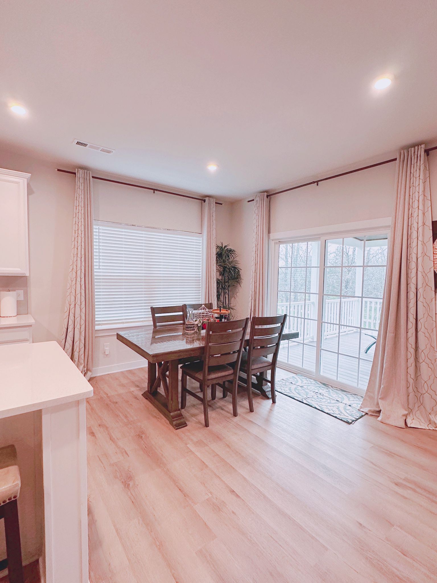 1122 Watermark Way