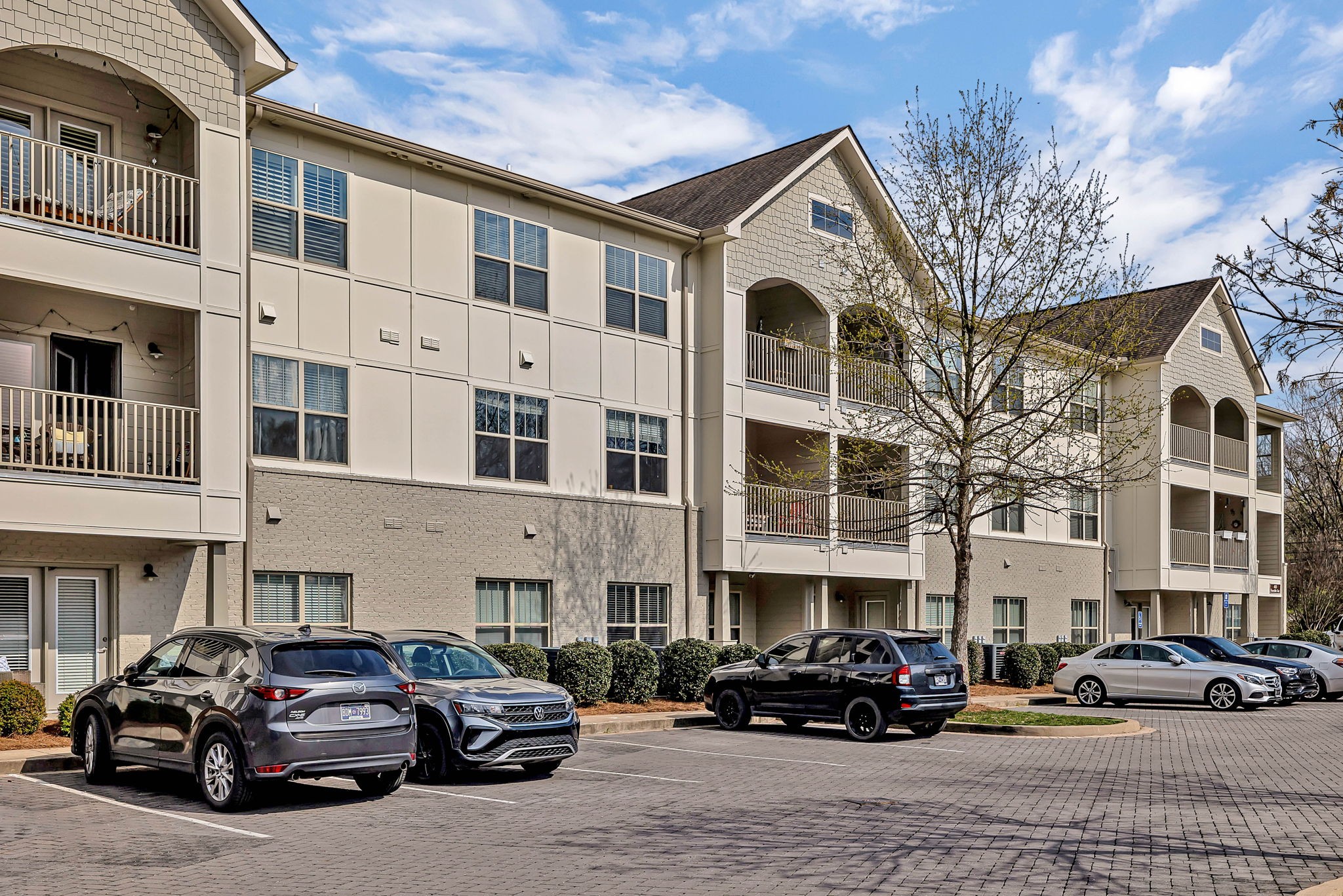 410 Rosedale Ave Unit: 110