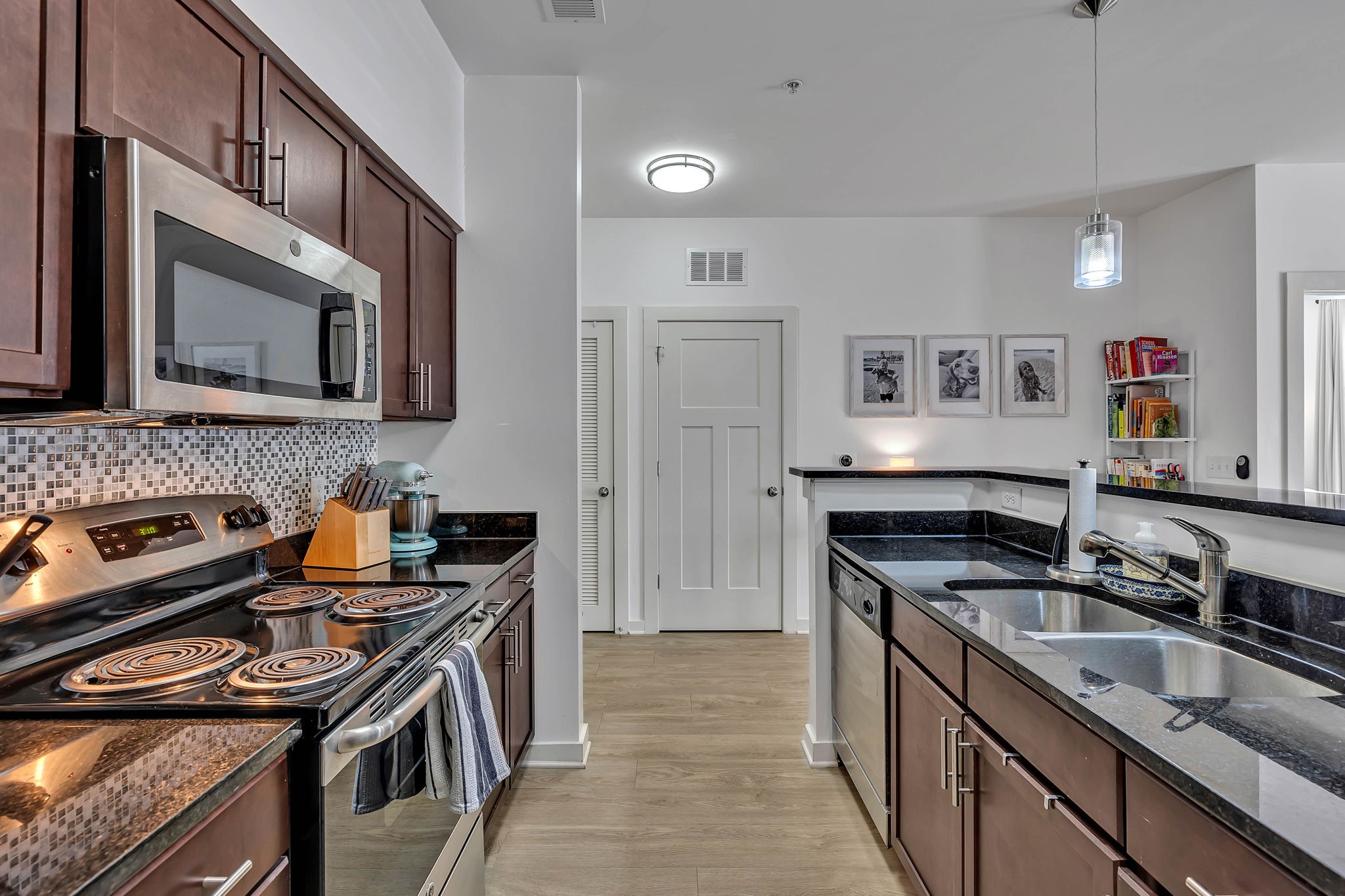 410 Rosedale Ave Unit: 110