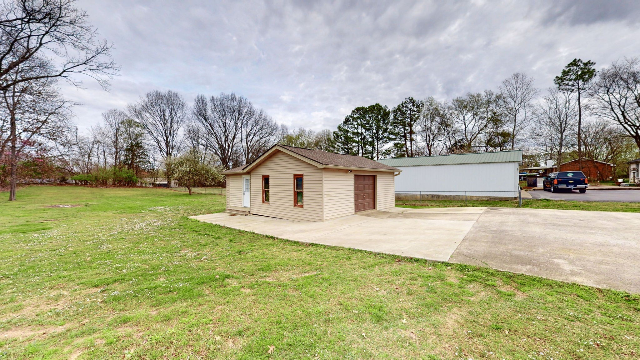3052 Dell Dr