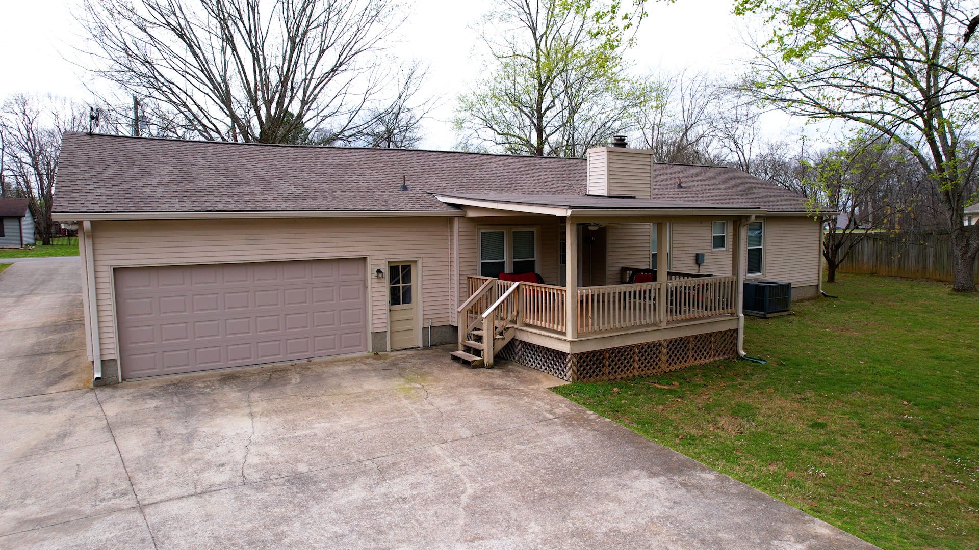 3052 Dell Dr