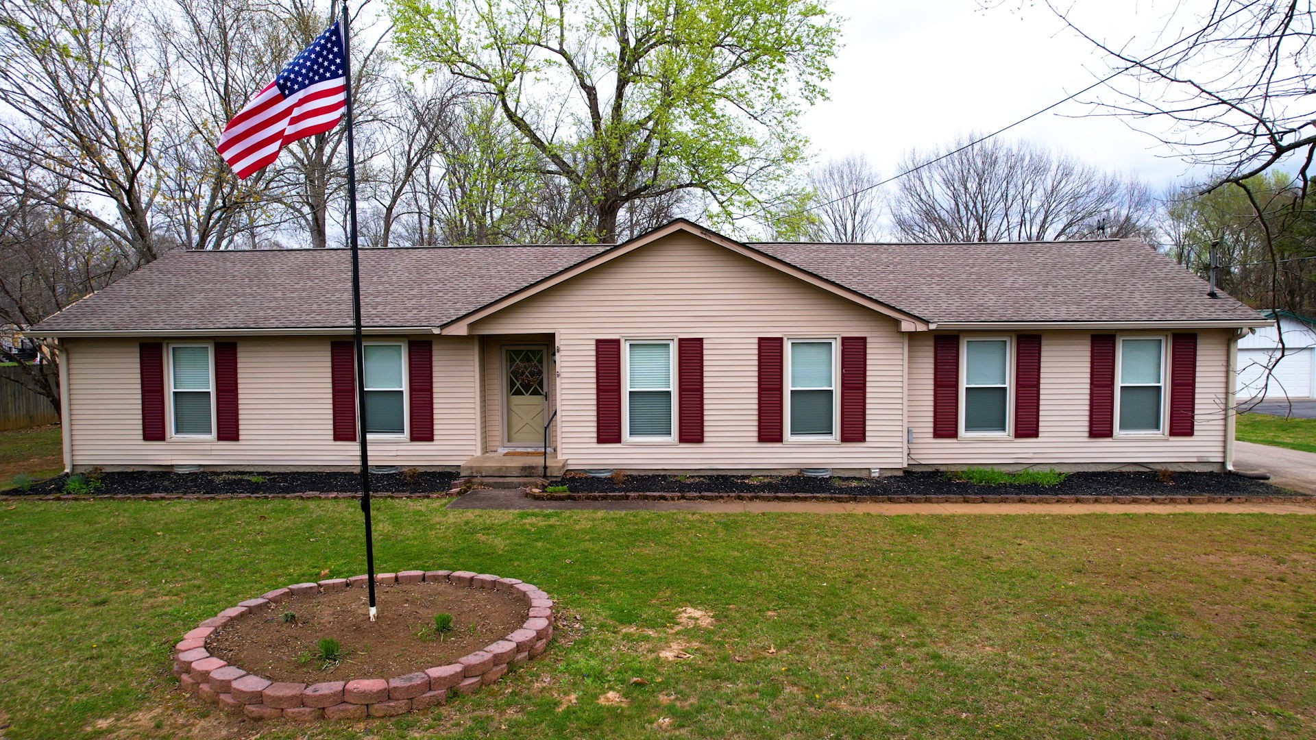 3052 Dell Dr