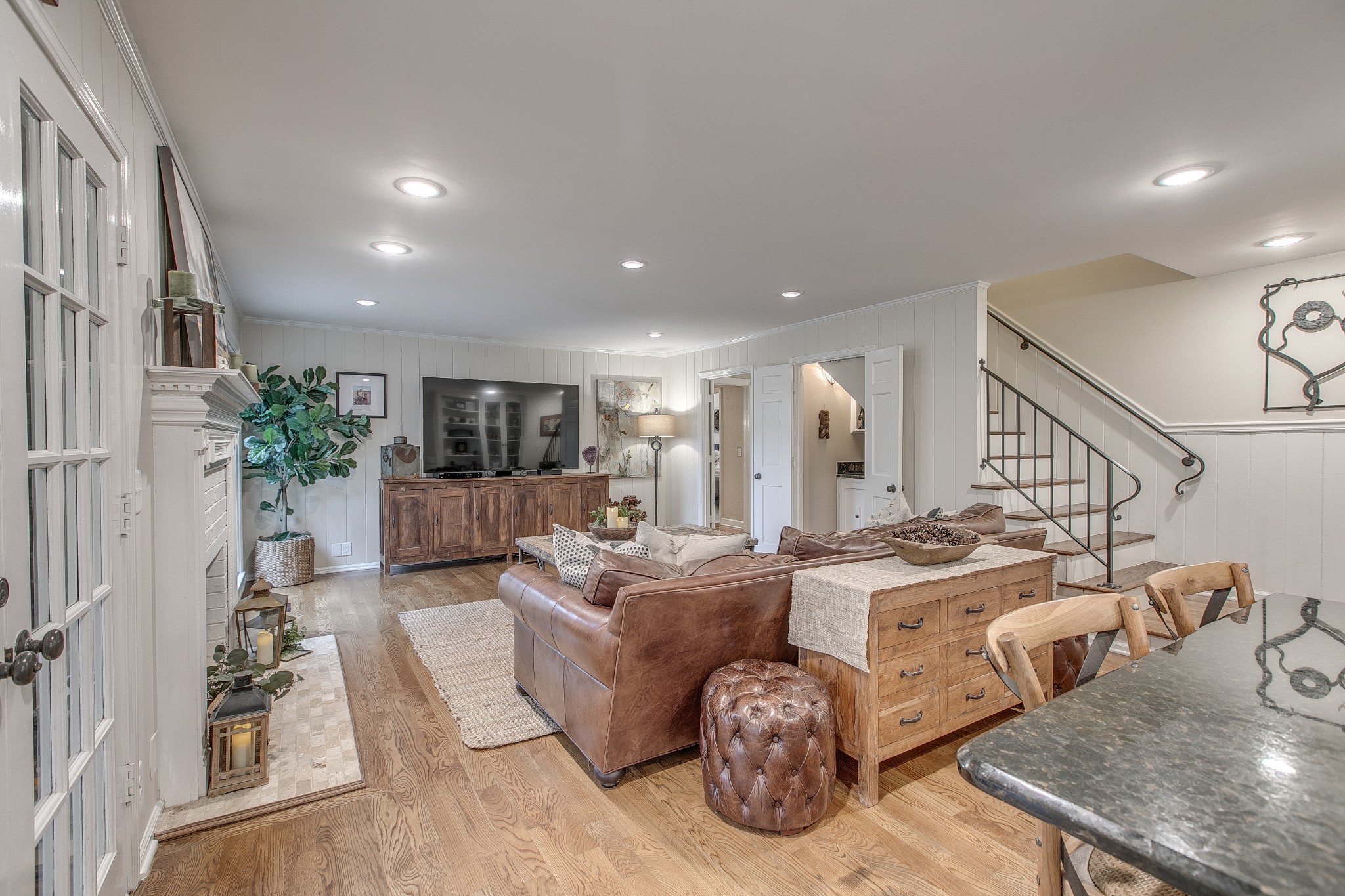 727 Cherokee Ct