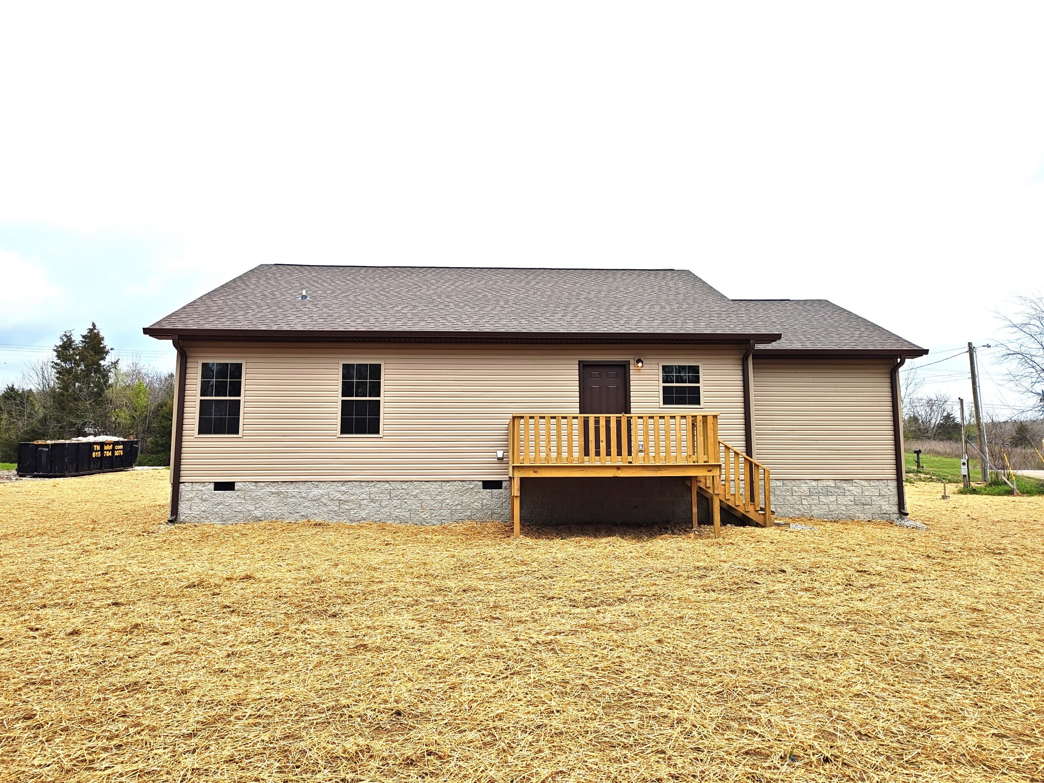 671 W Main St