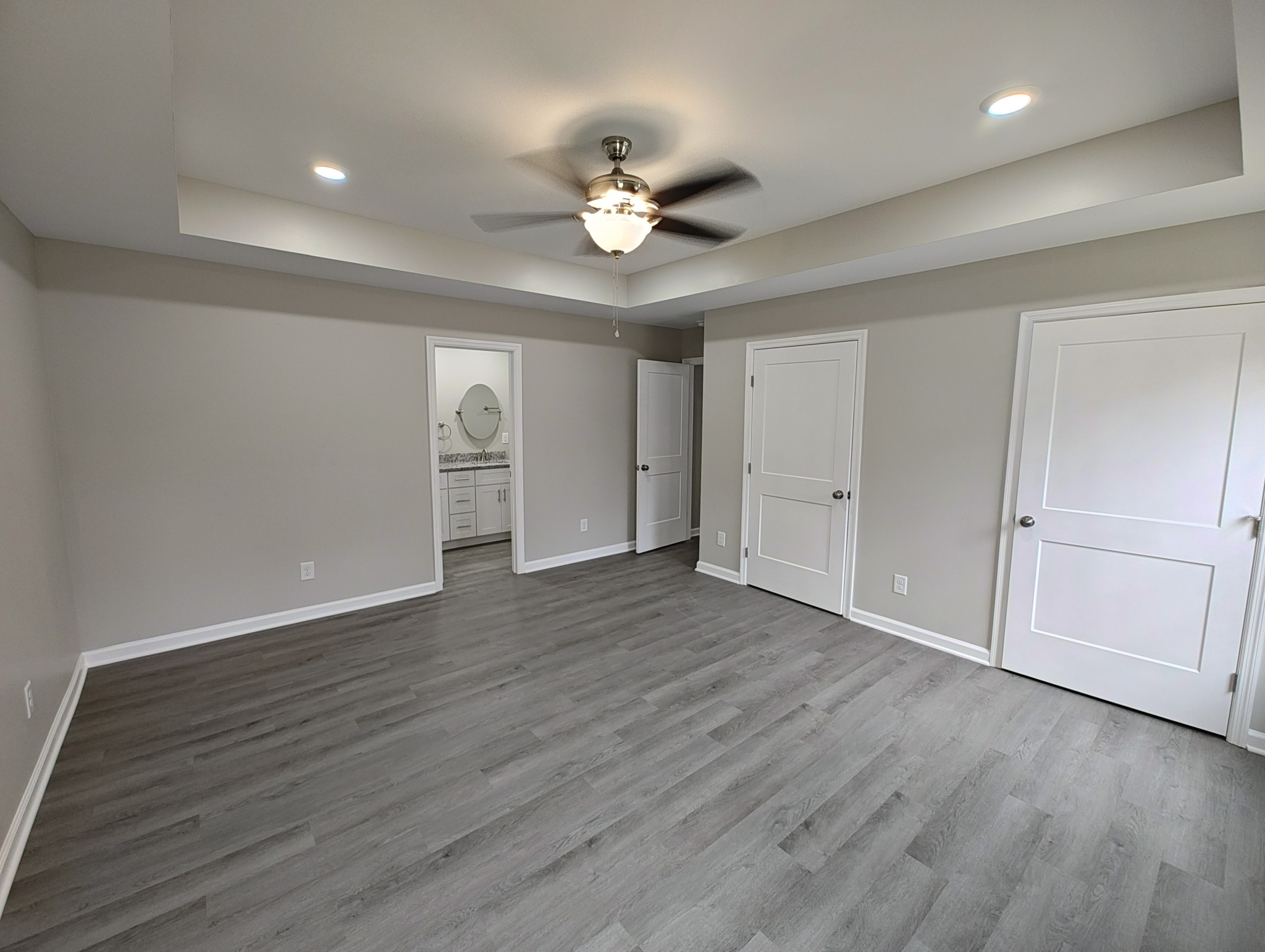 671 W Main St
