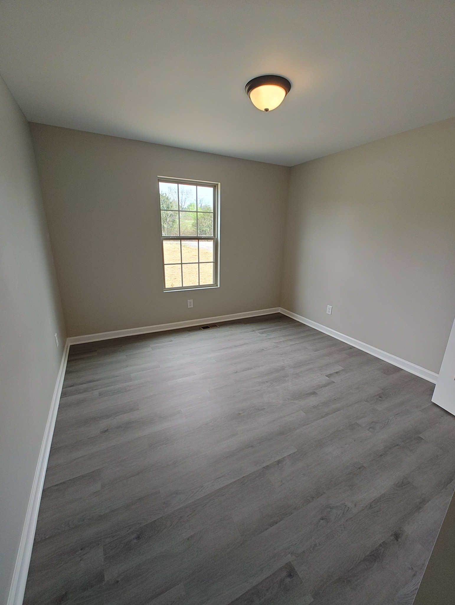 671 W Main St