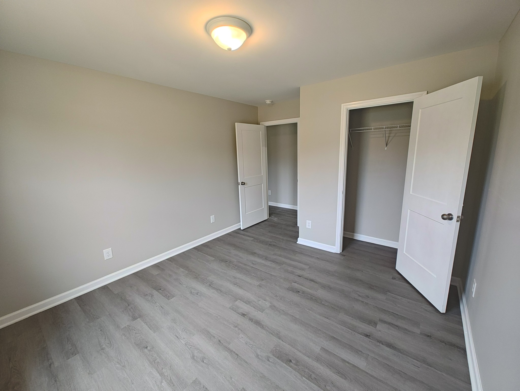 671 W Main St