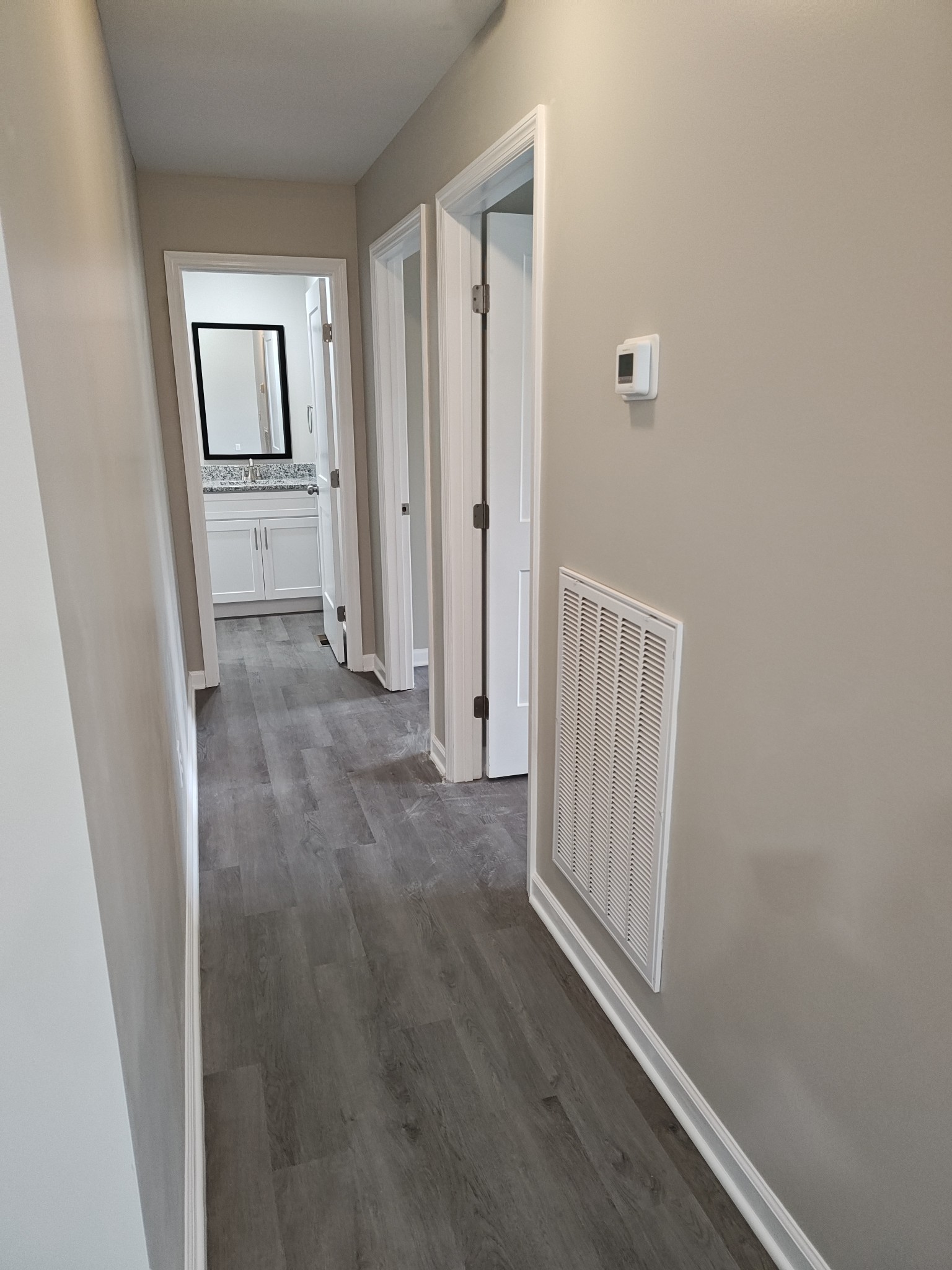 671 W Main St