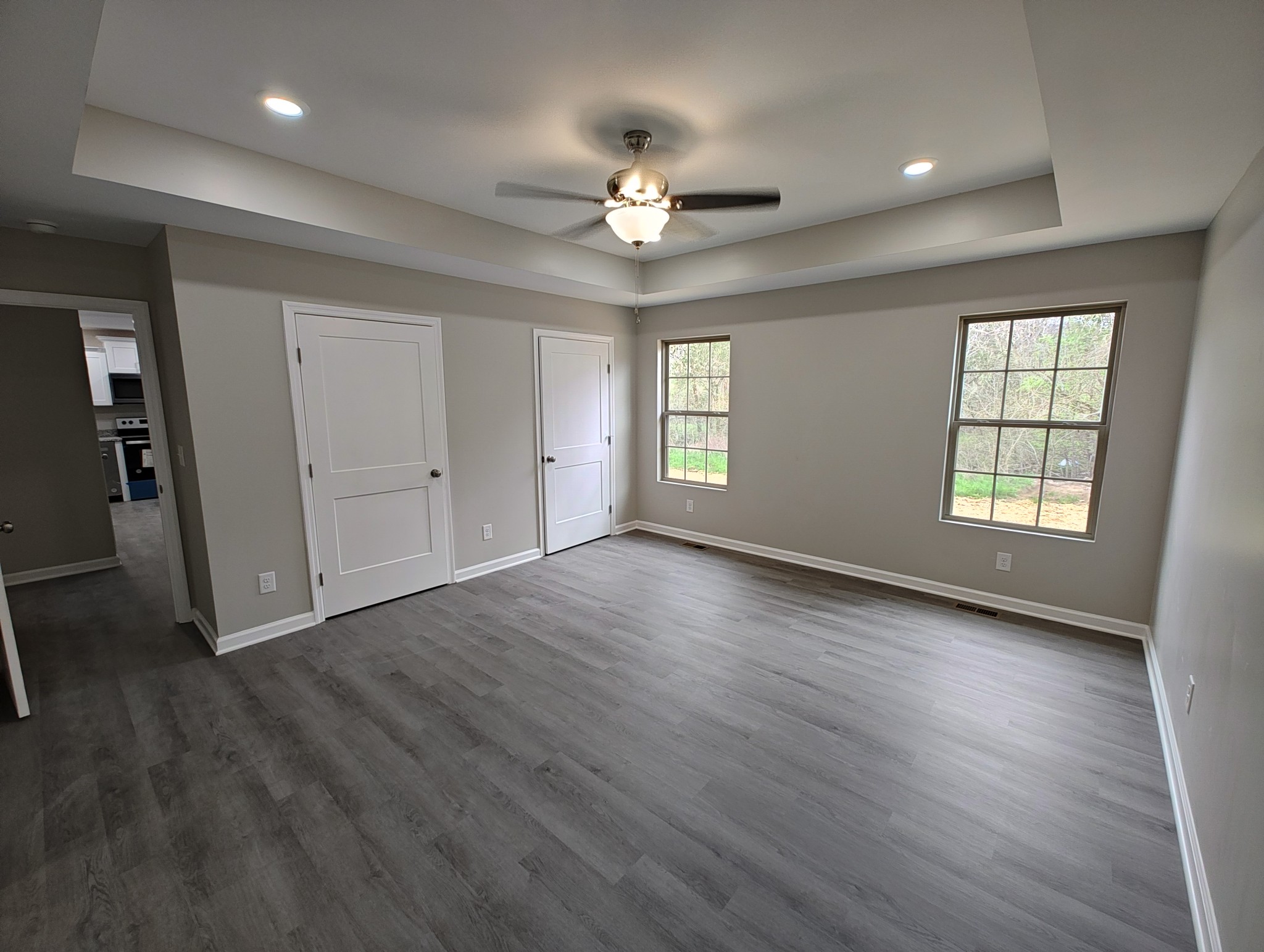 671 W Main St