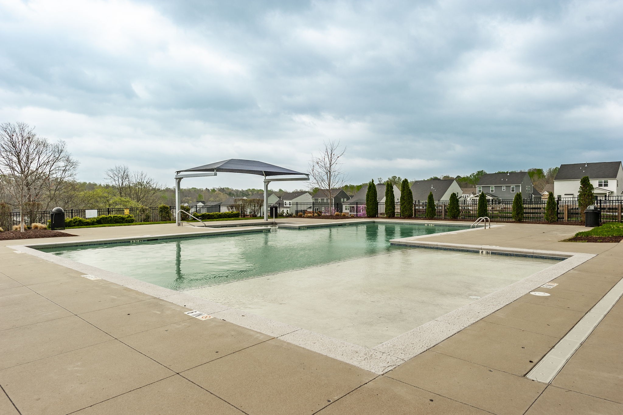 1009 Livingstone Ln