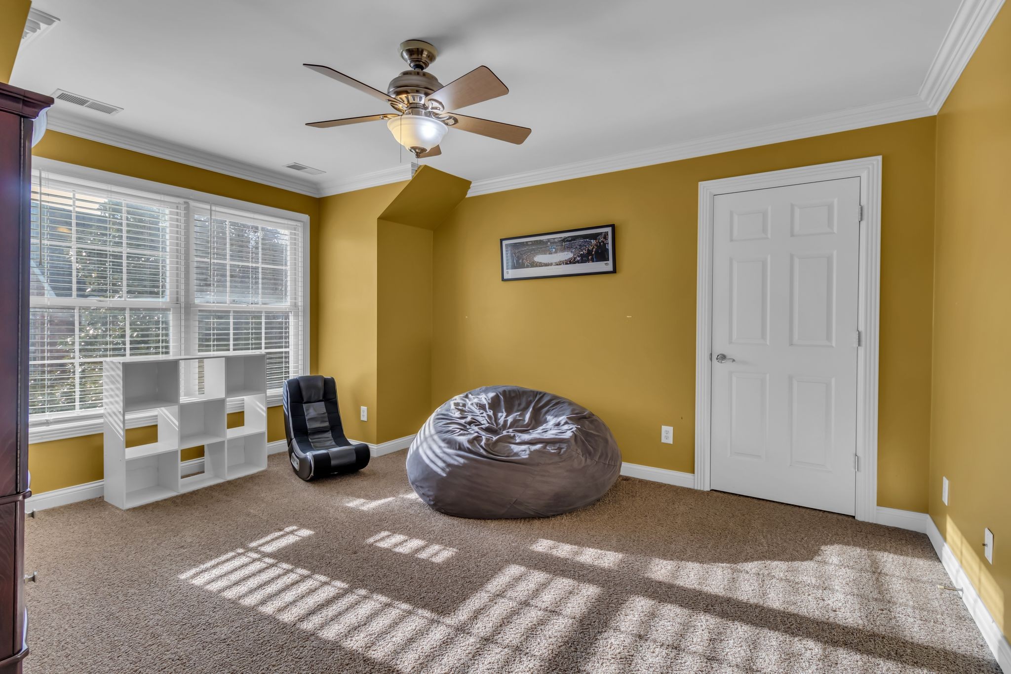 2104 Chels Way