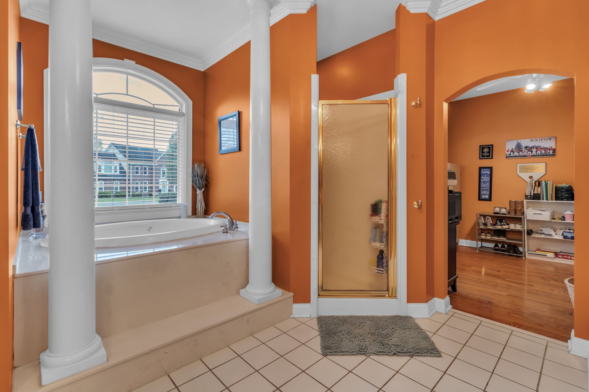 2104 Chels Way