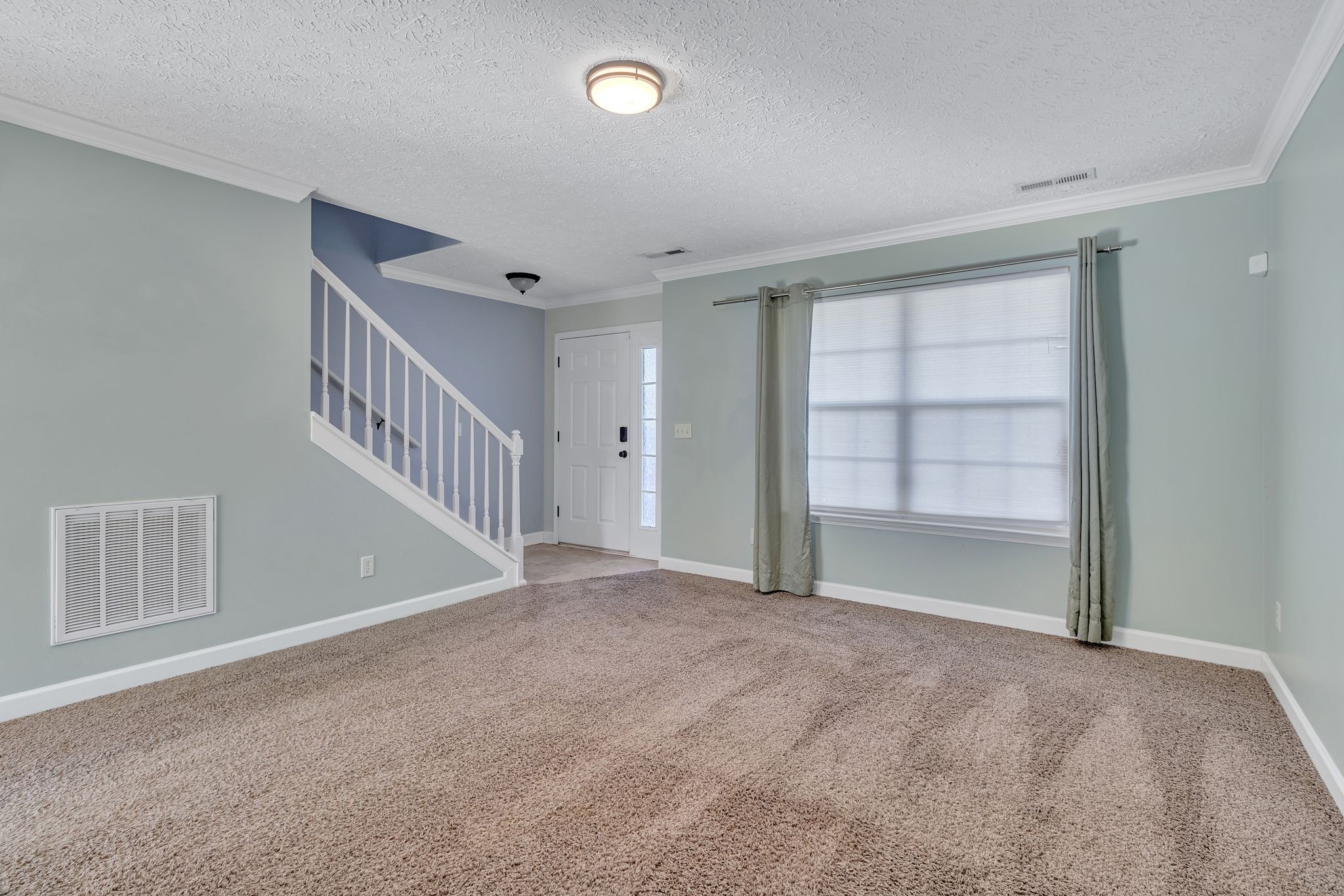 8024 Meadowview Ln