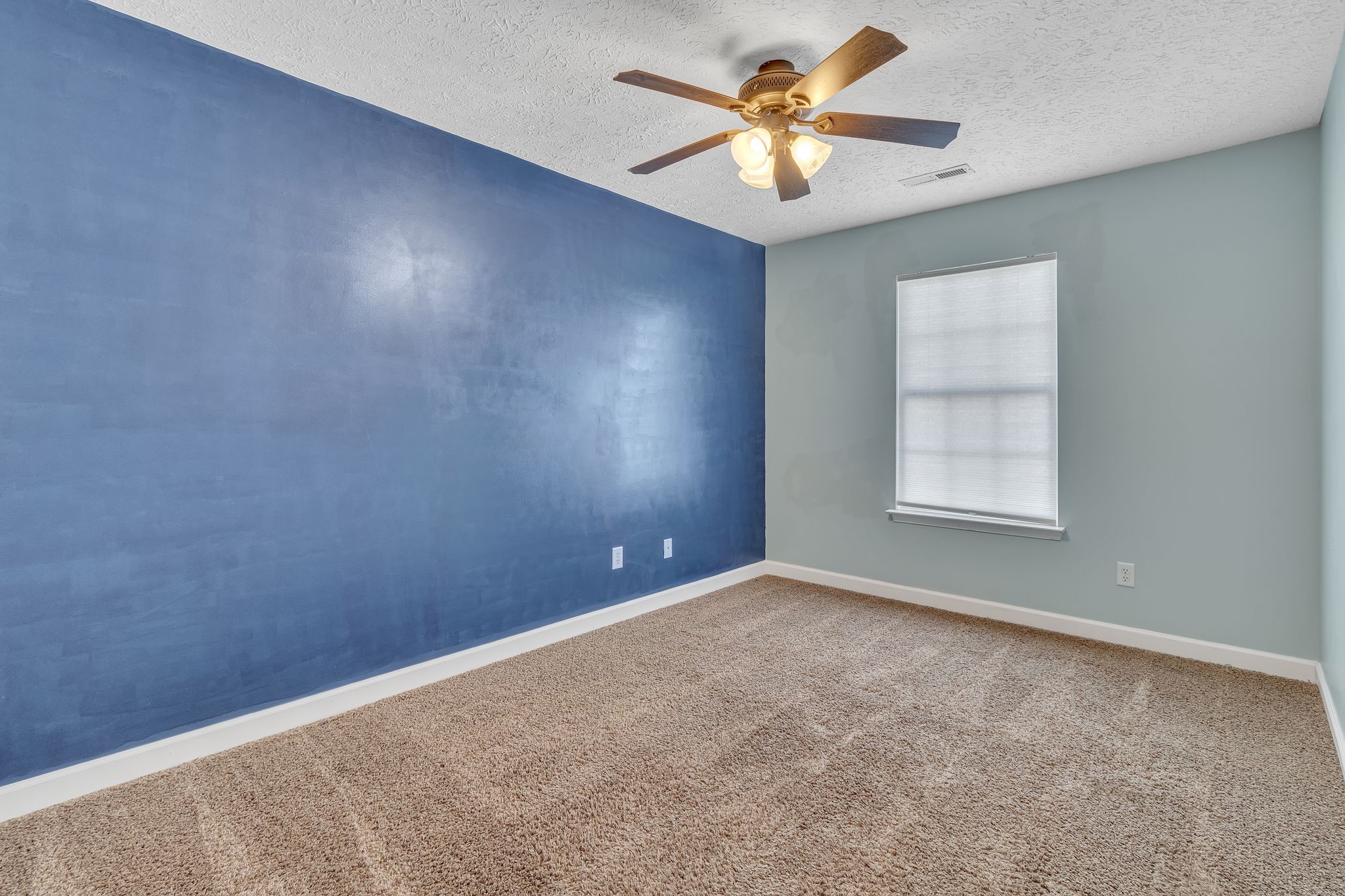 8024 Meadowview Ln