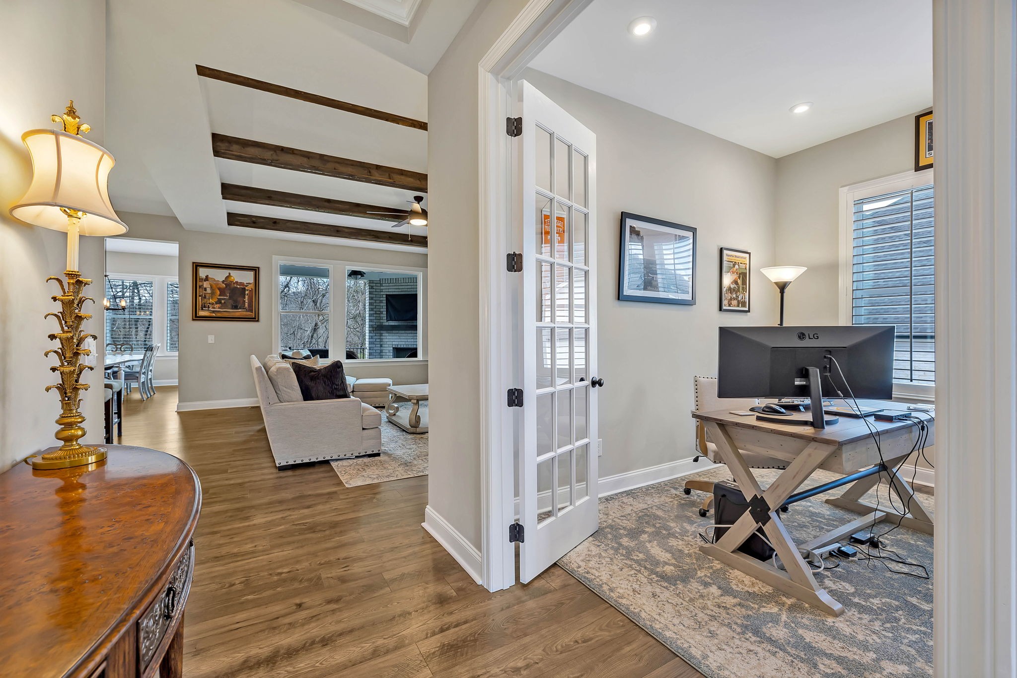 627 Silva Ln