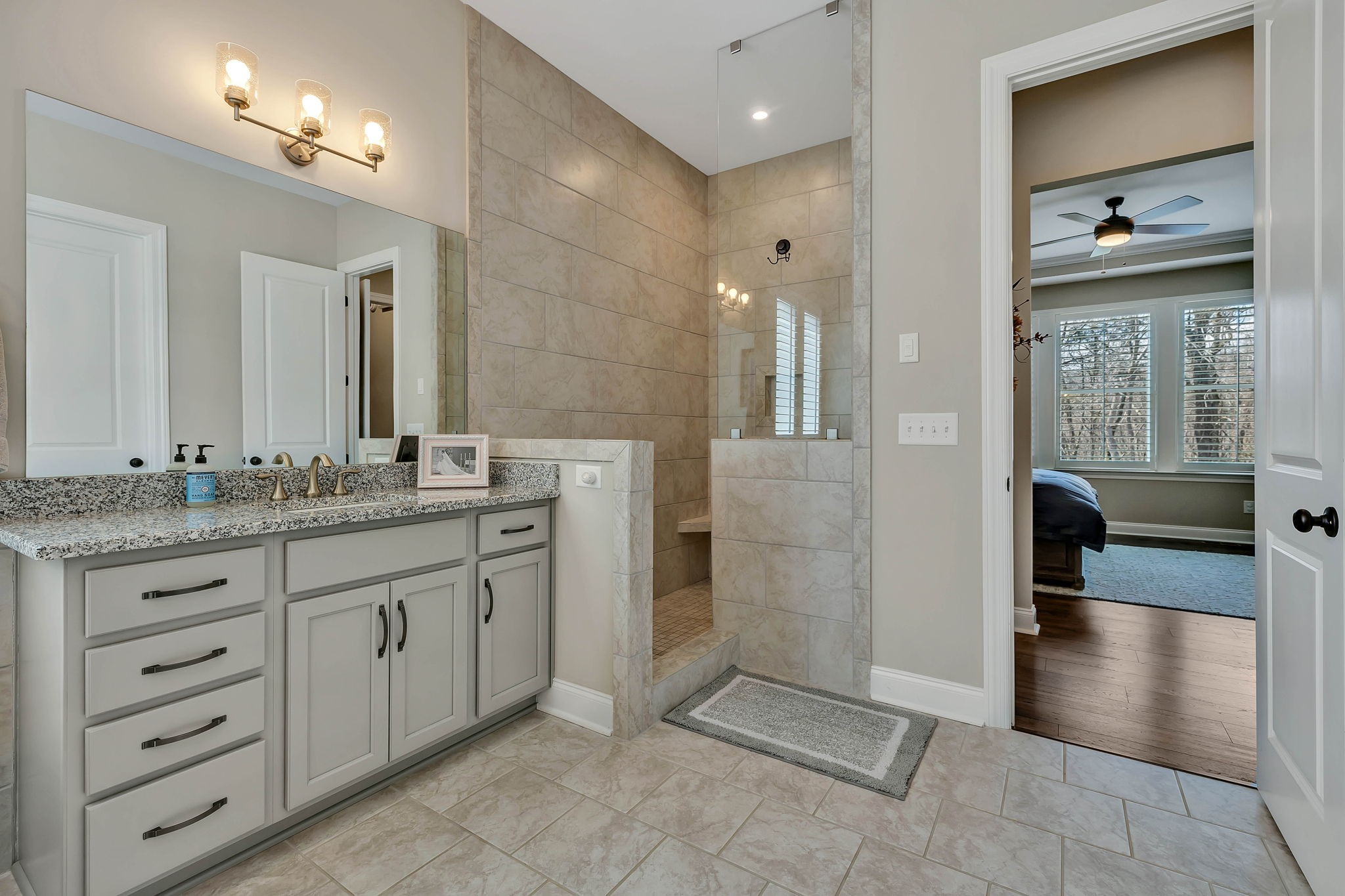 627 Silva Ln