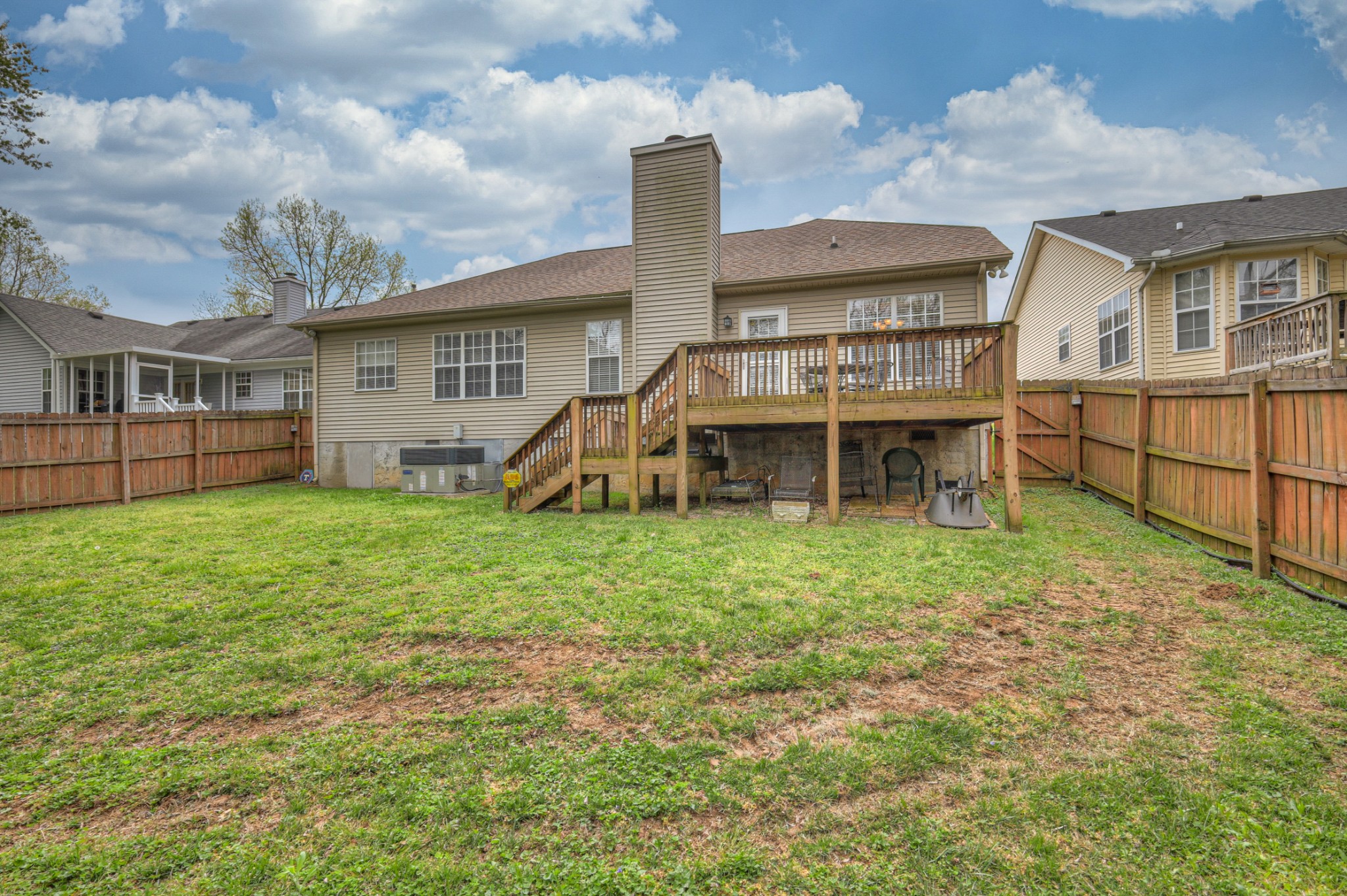 1652 Aaronwood Dr