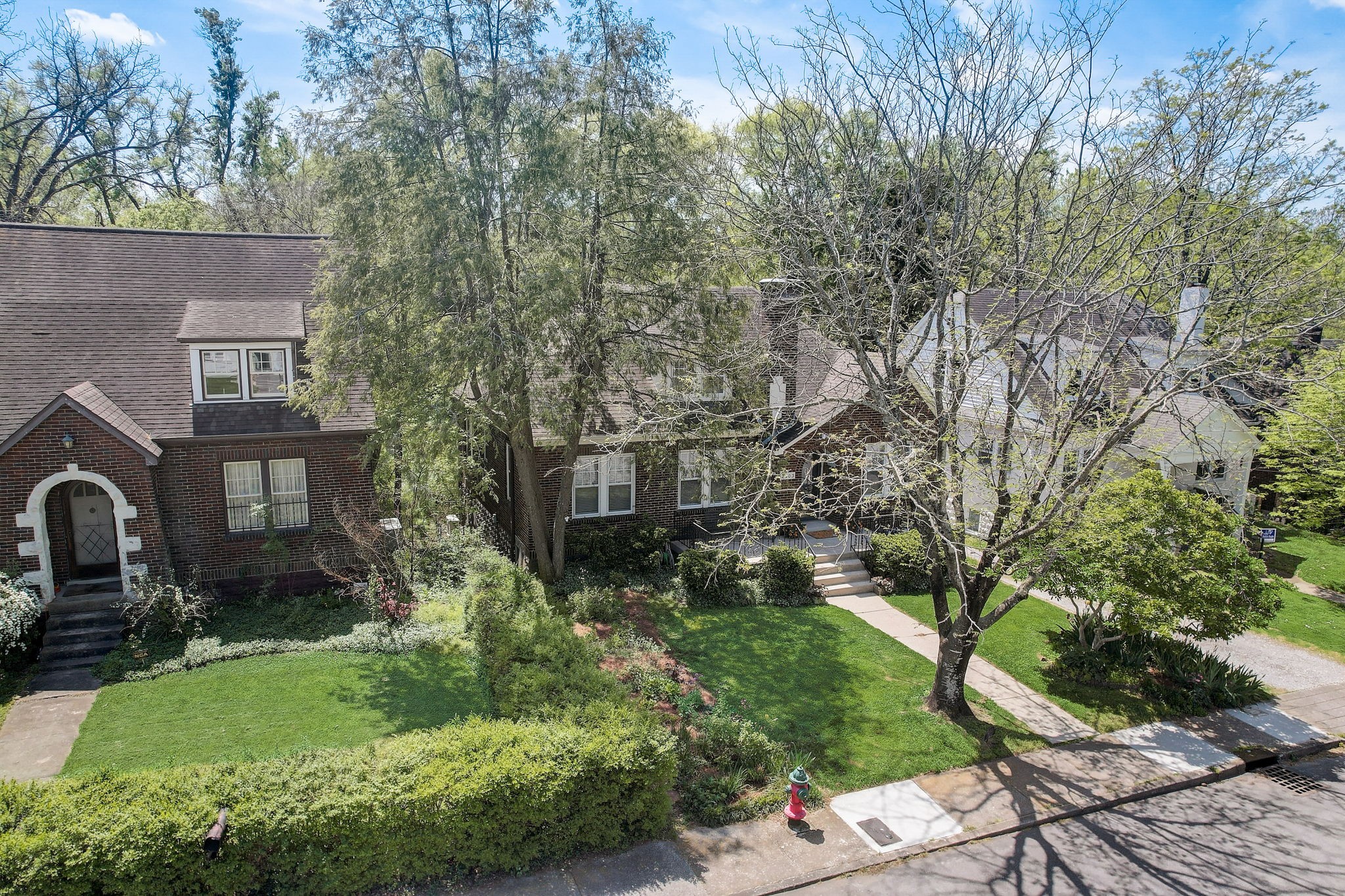 2503 W Linden Ave