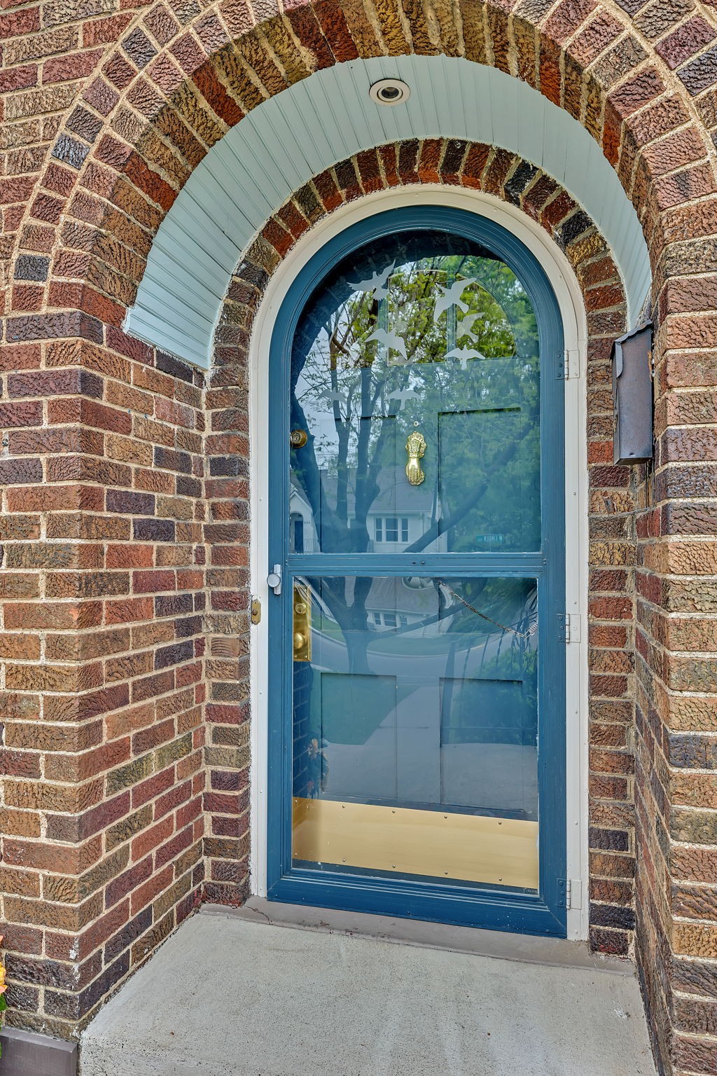 2503 W Linden Ave