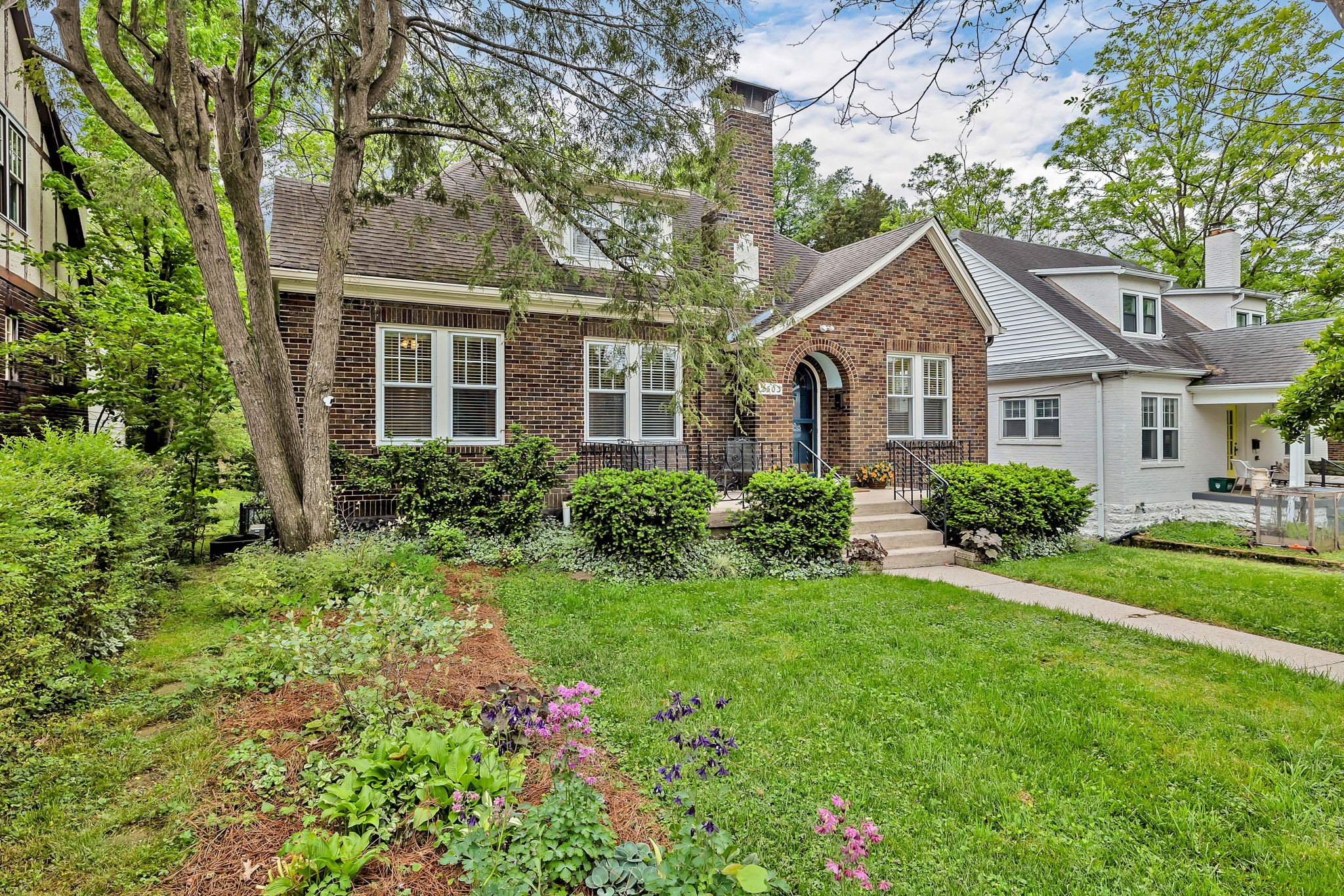 2503 W Linden Ave