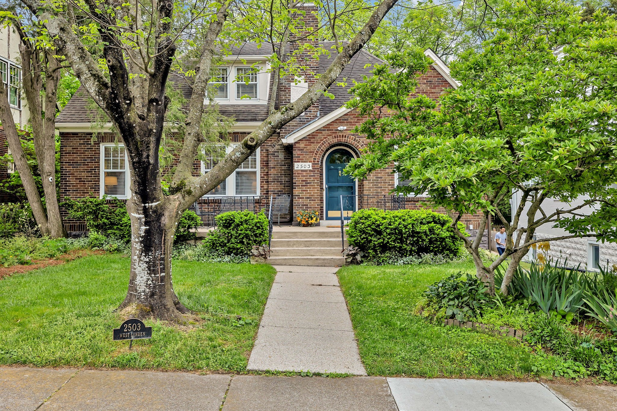 2503 W Linden Ave