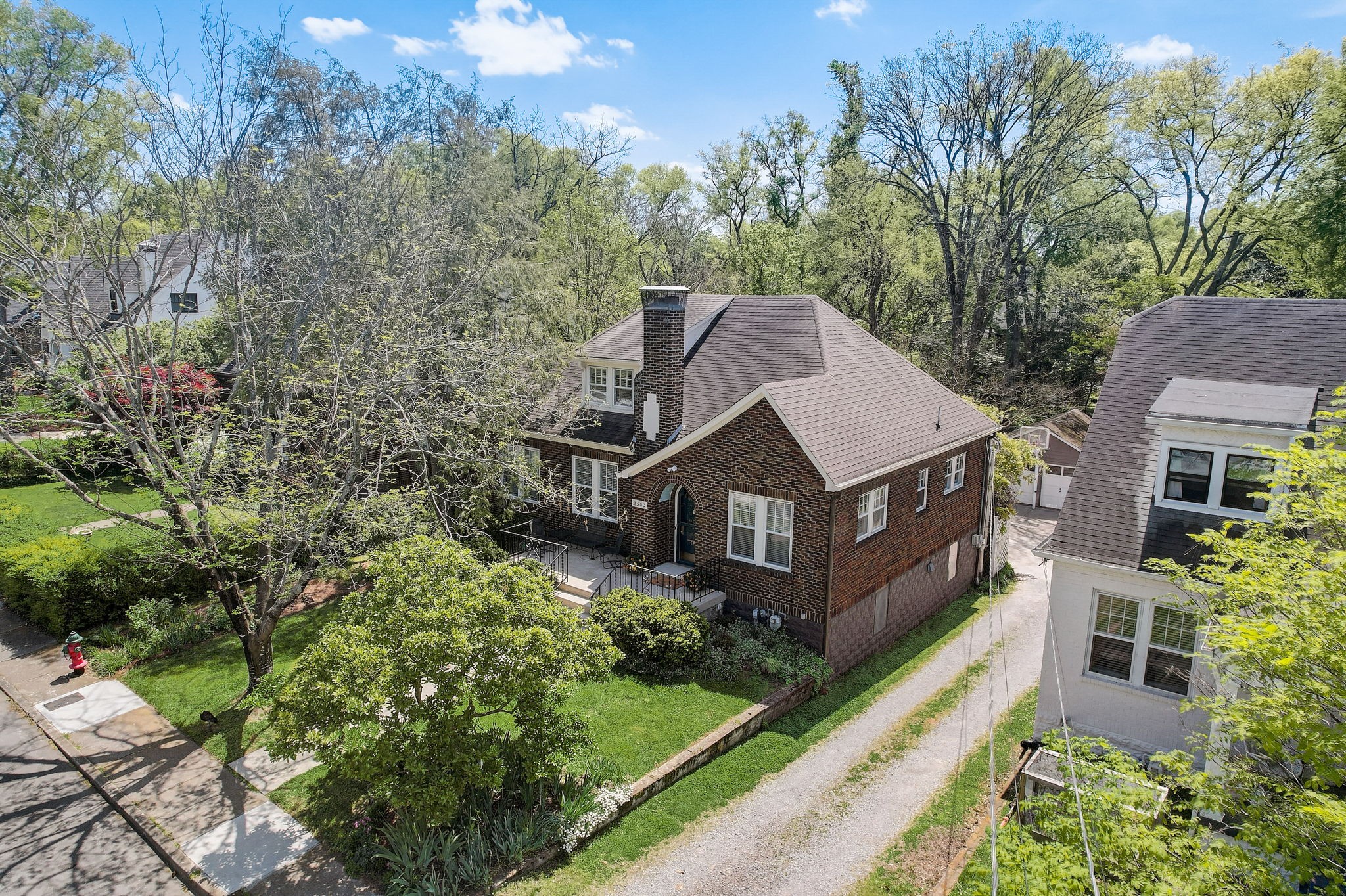 2503 W Linden Ave