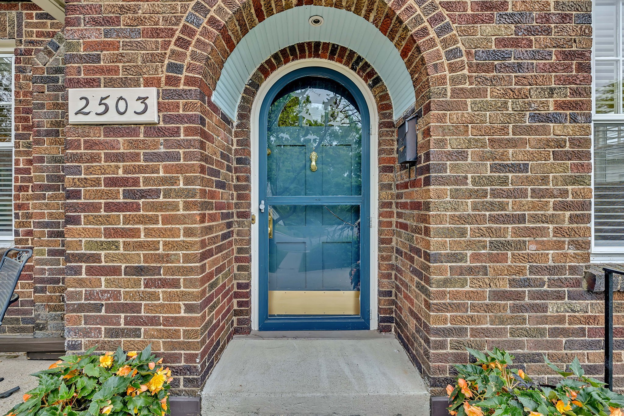 2503 W Linden Ave