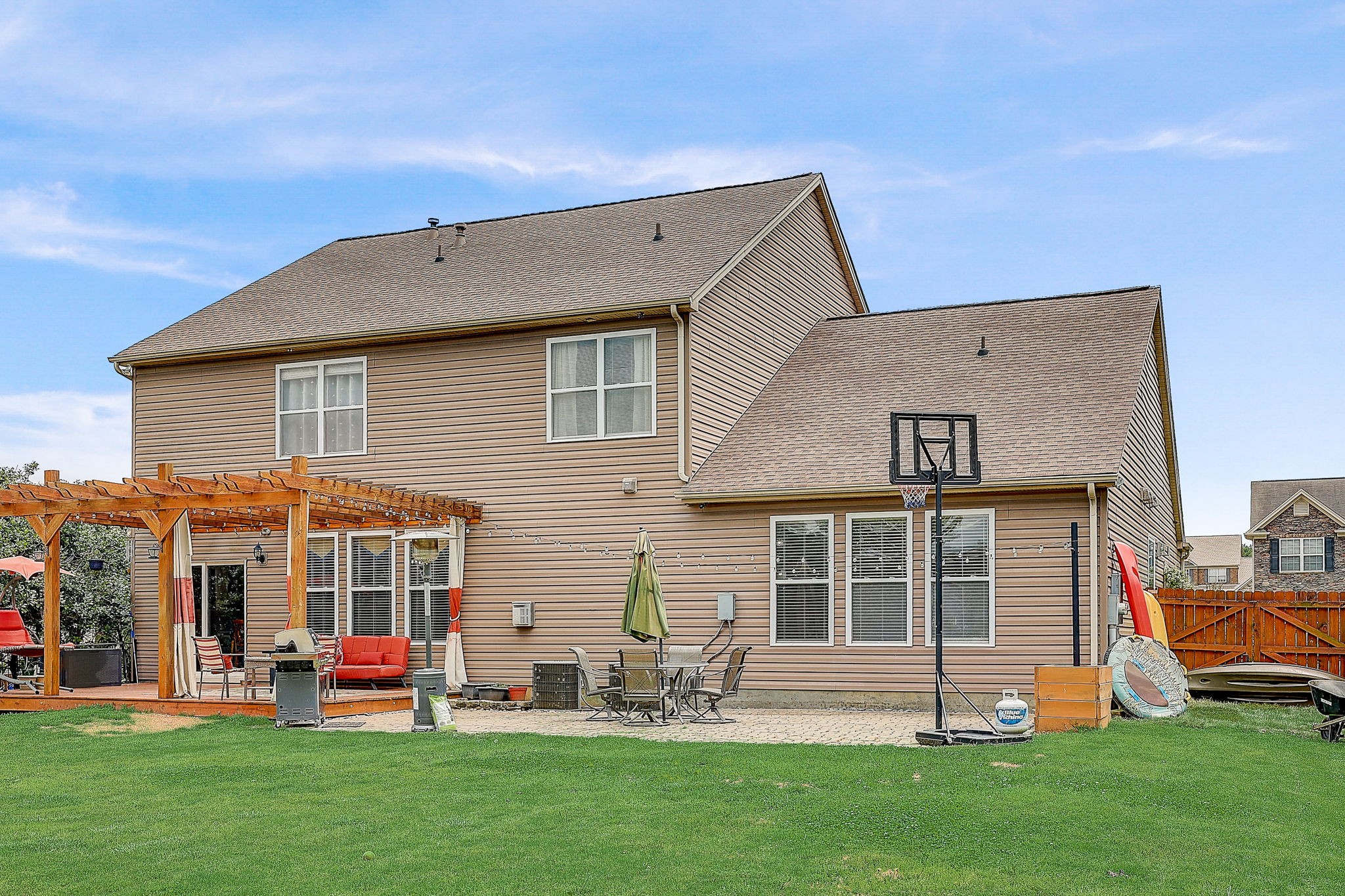 9 Drakes Dr