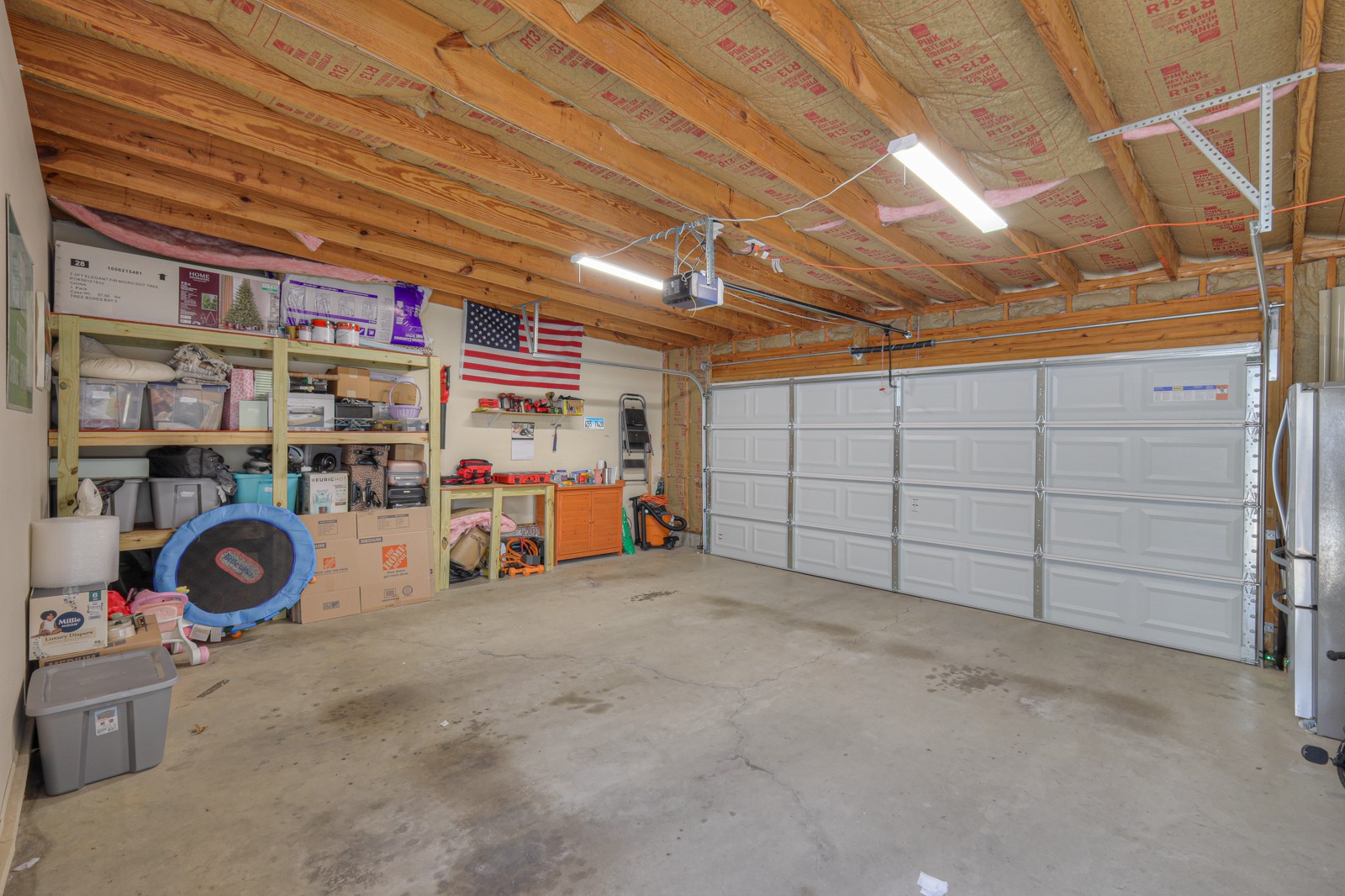 320 Lake Chateau Dr