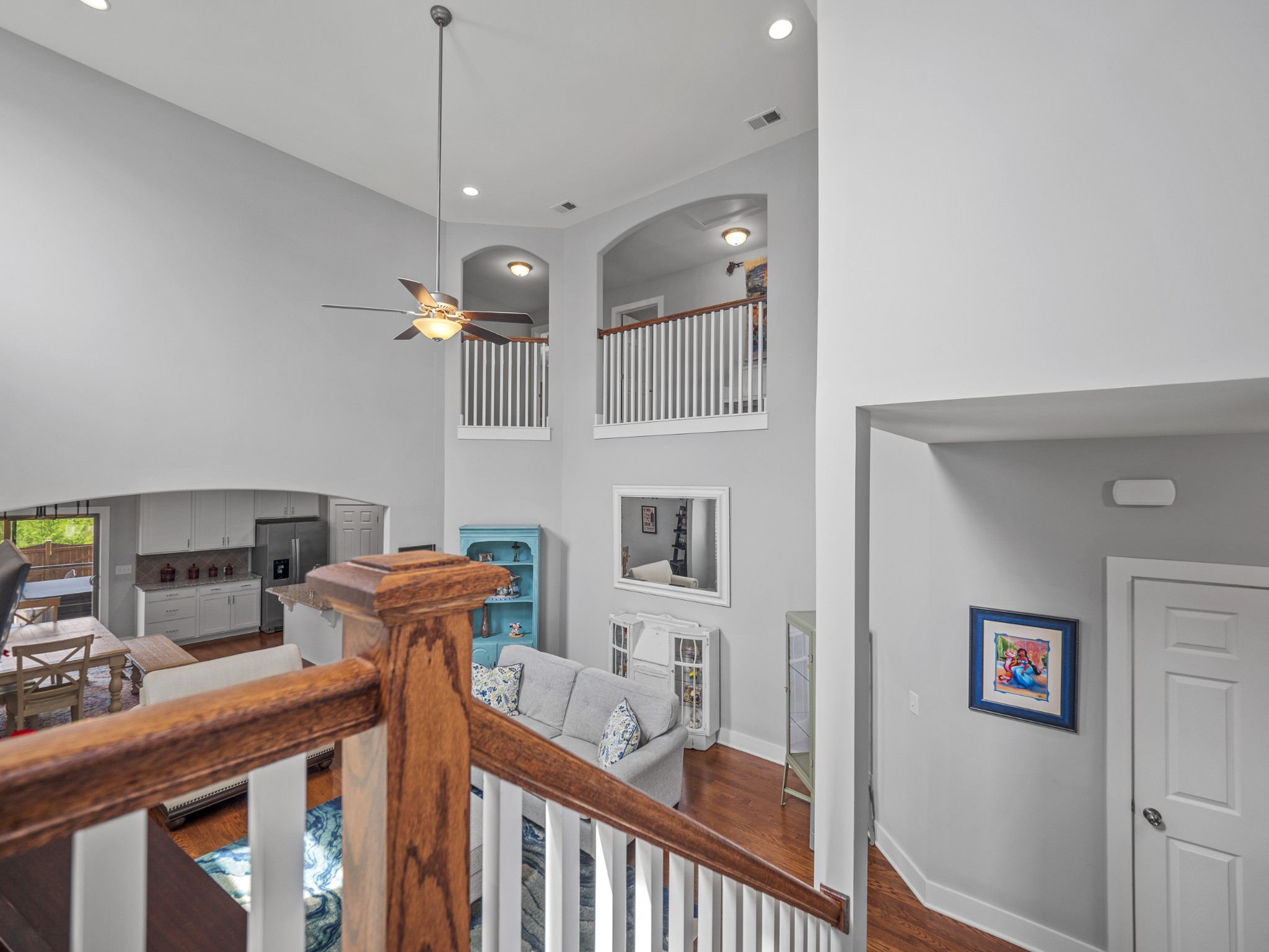 1627 Summit Rdg