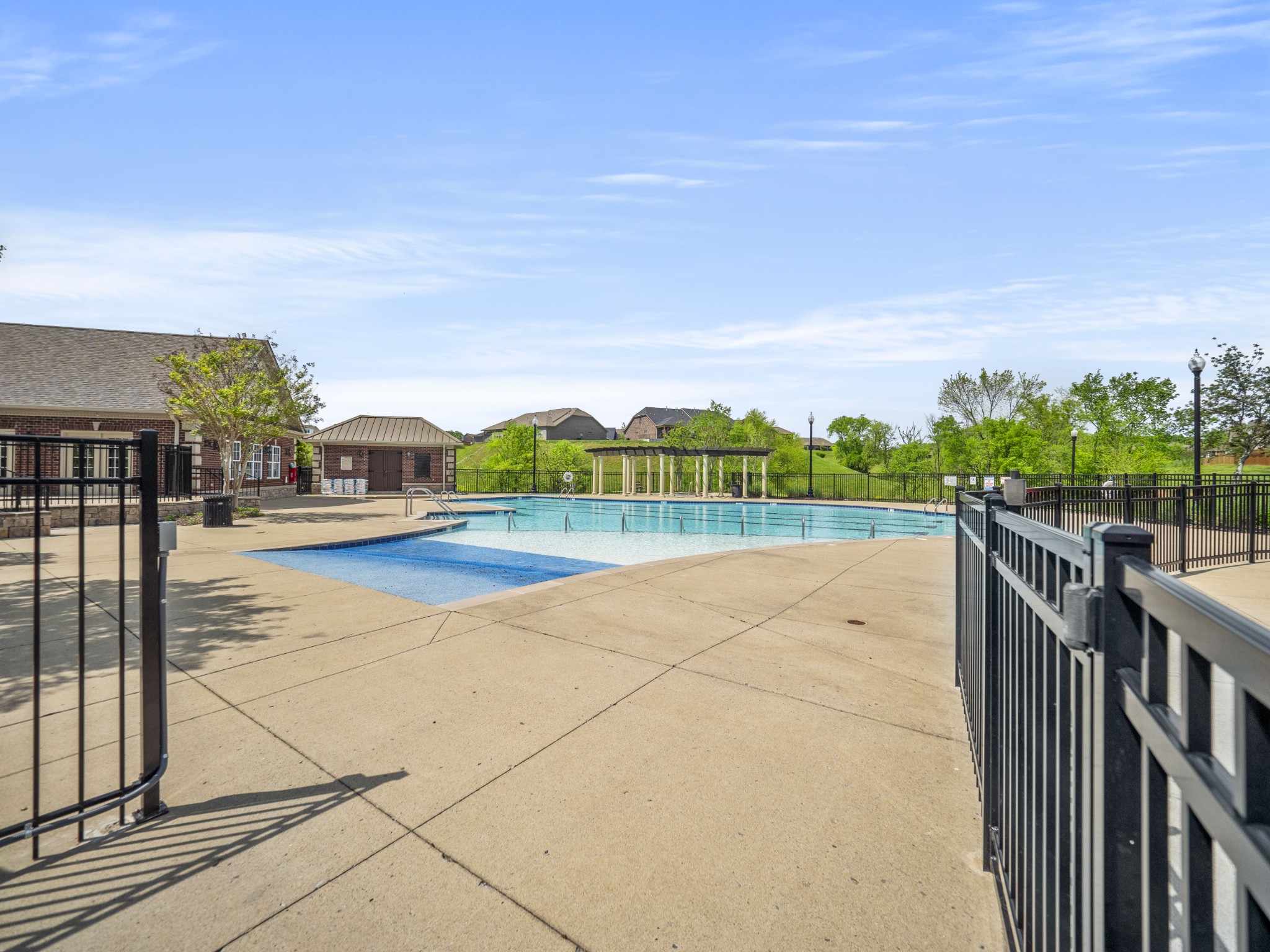 1627 Summit Rdg