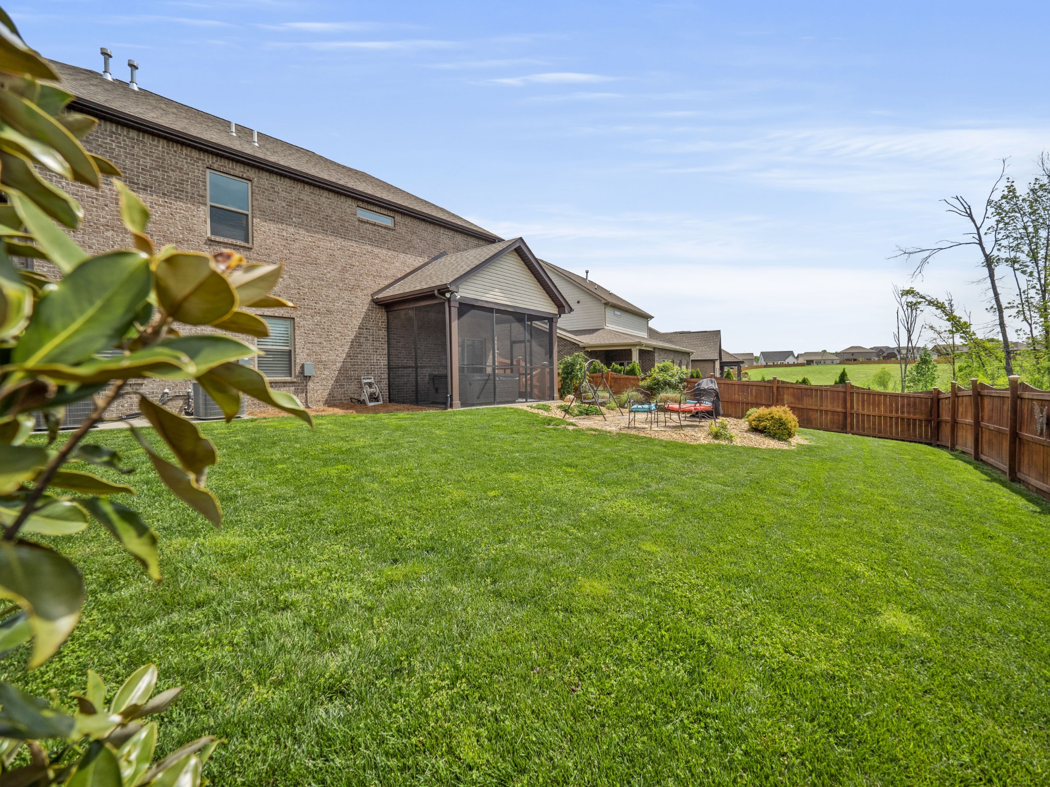1627 Summit Rdg