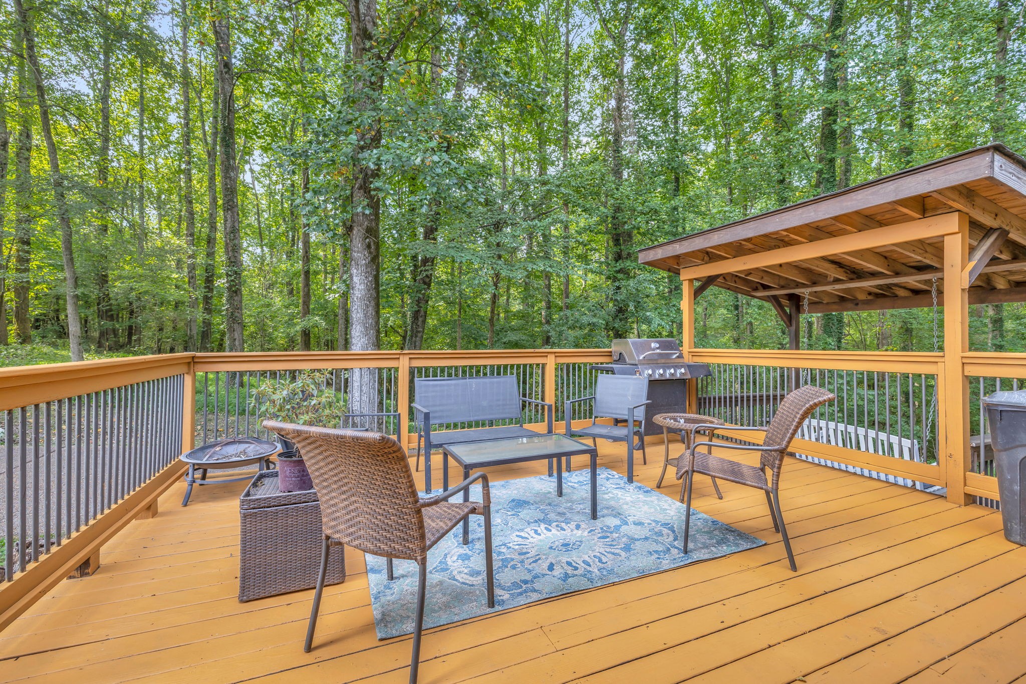 2825 Lockertsville Rd