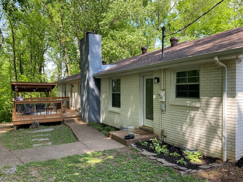 2825 Lockertsville Rd