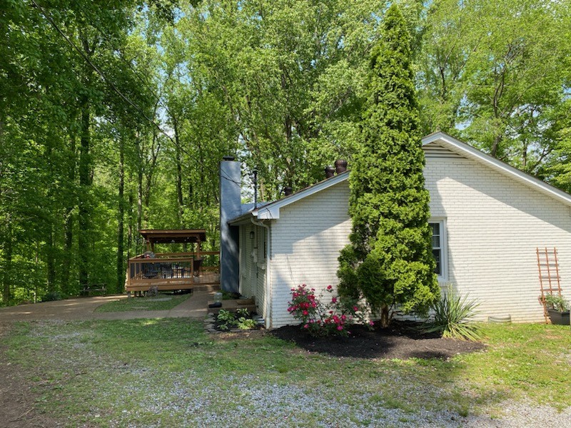 2825 Lockertsville Rd