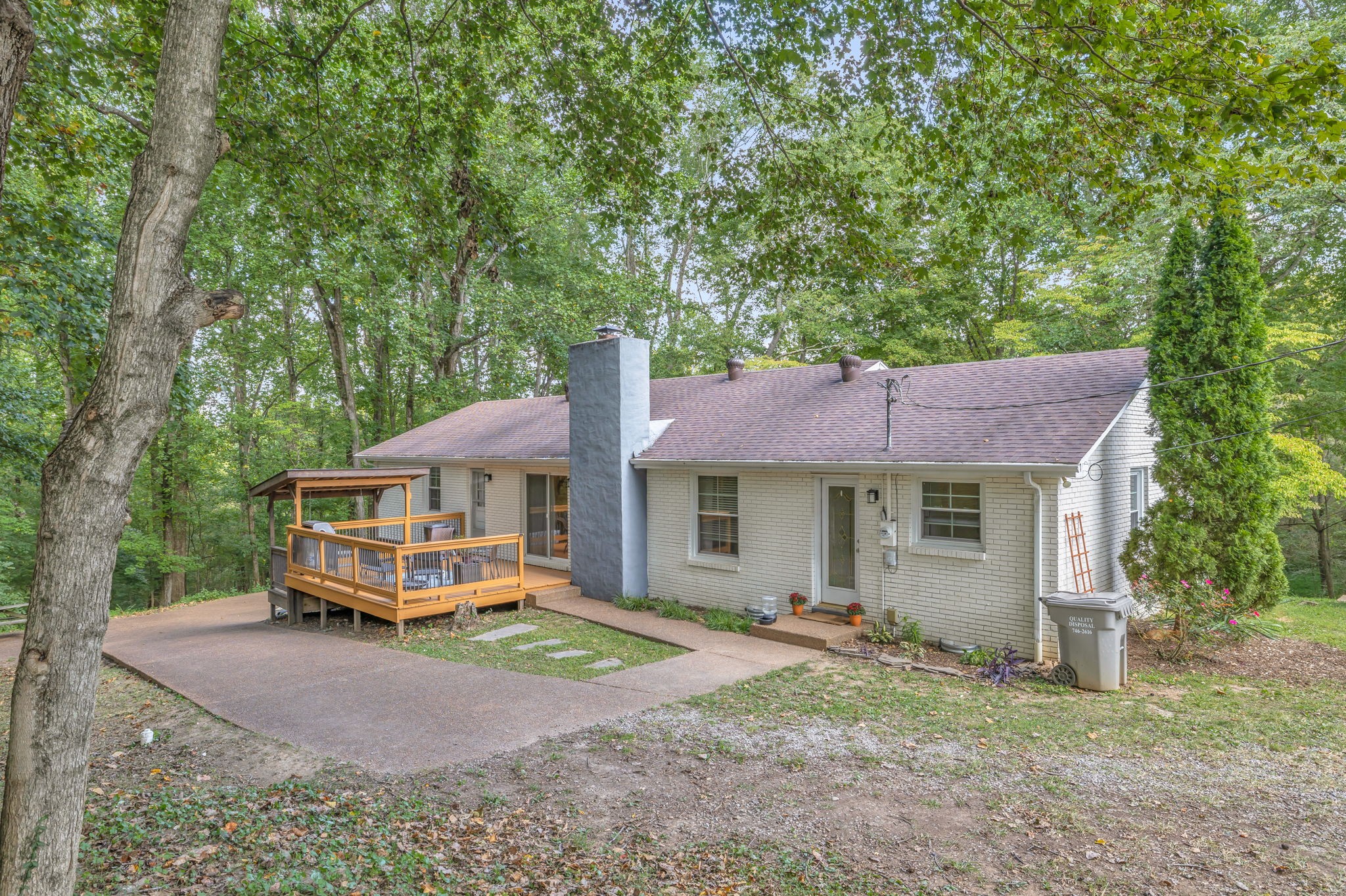 2825 Lockertsville Rd