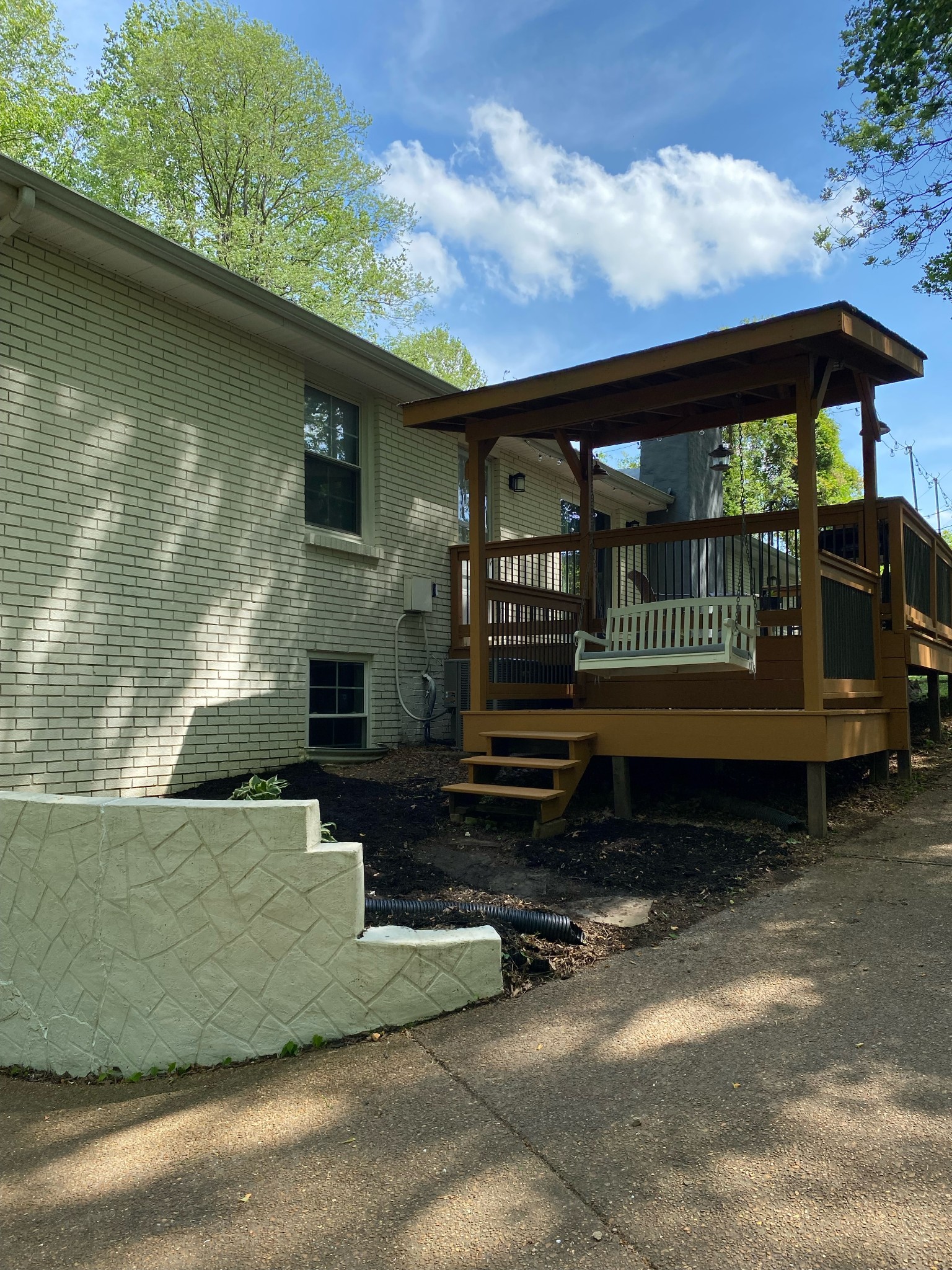 2825 Lockertsville Rd