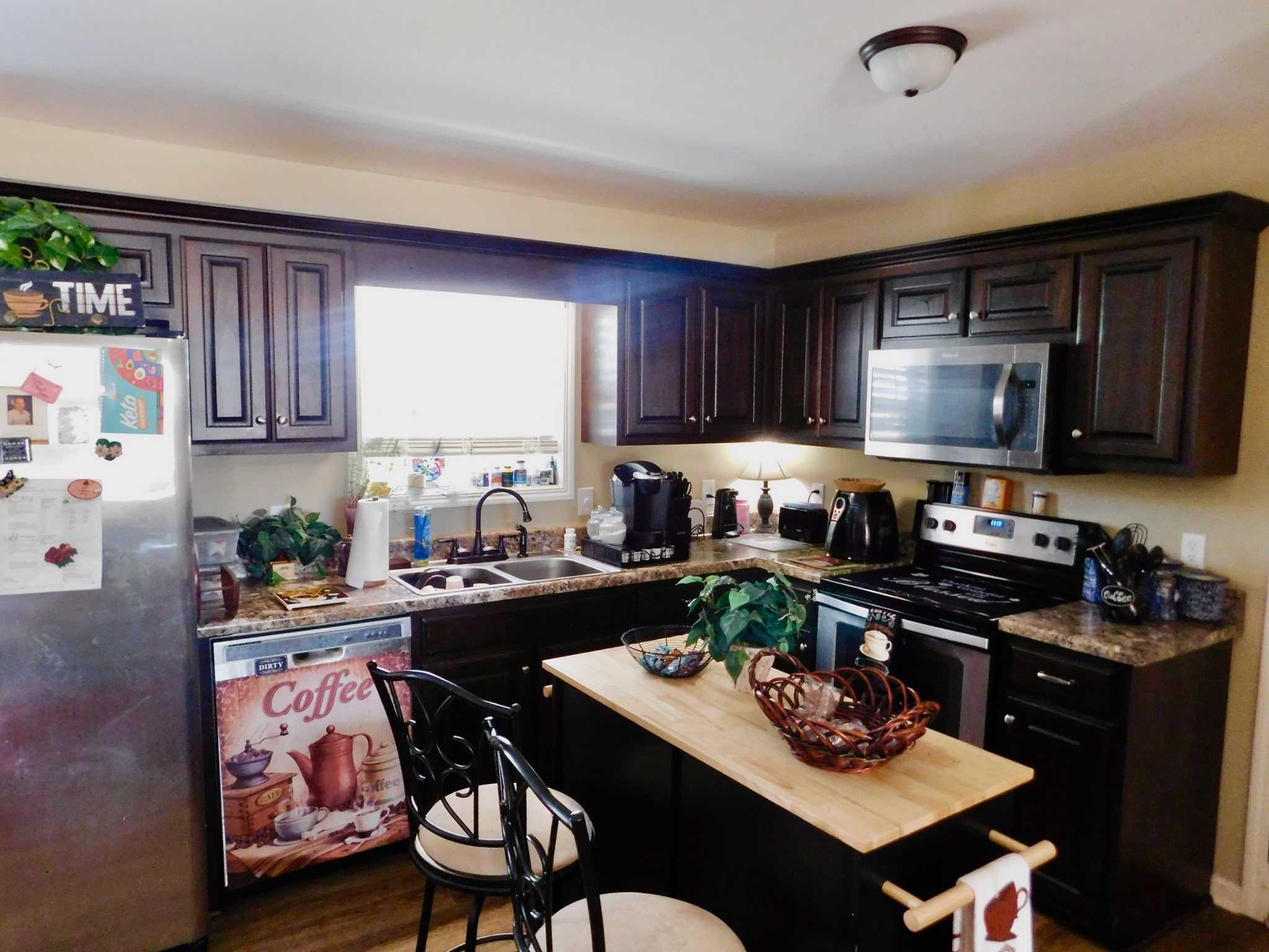32 Al White Dr