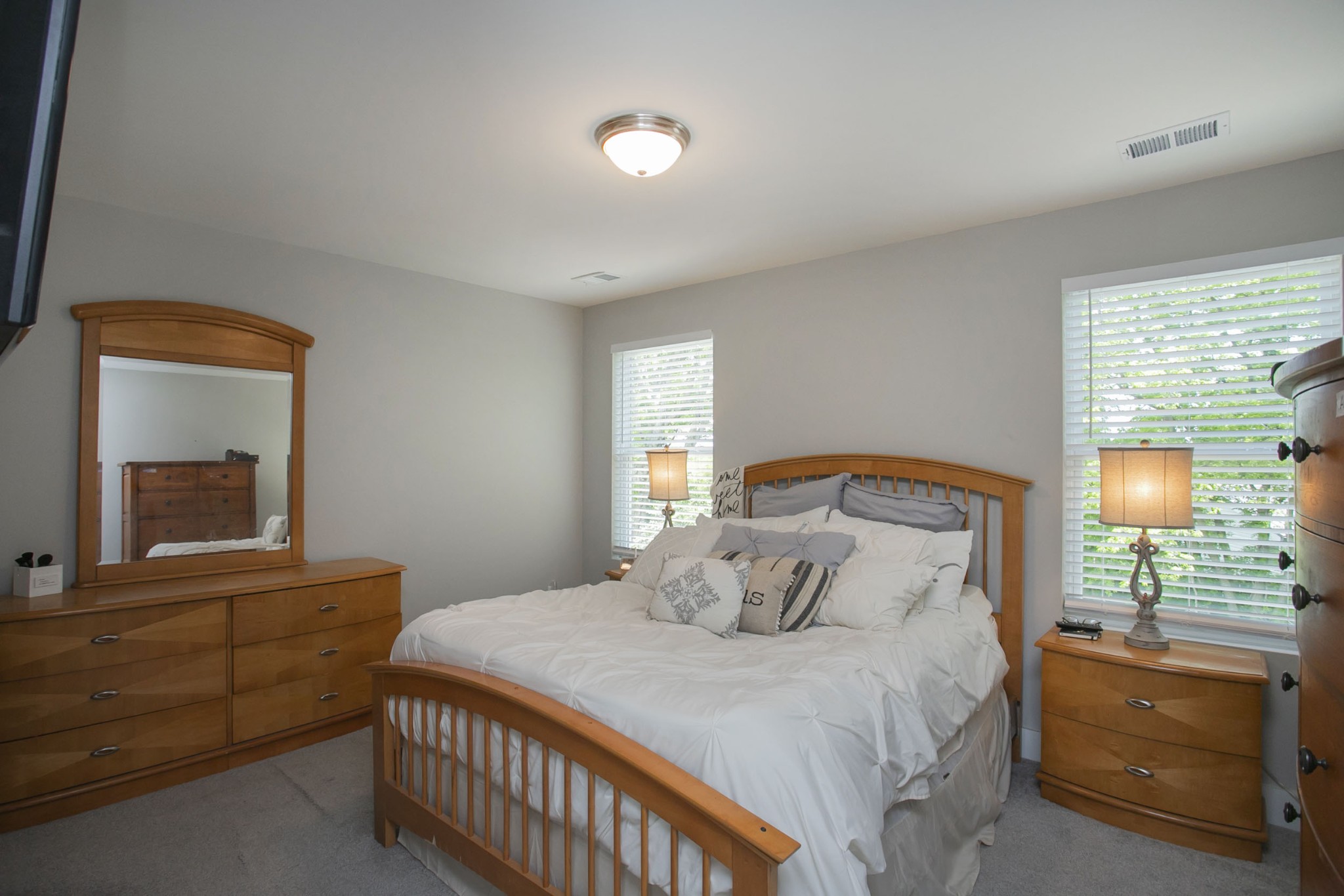 396 Parkside Cir