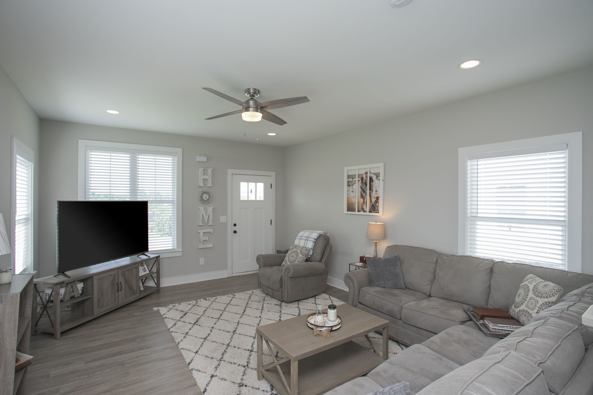 396 Parkside Cir