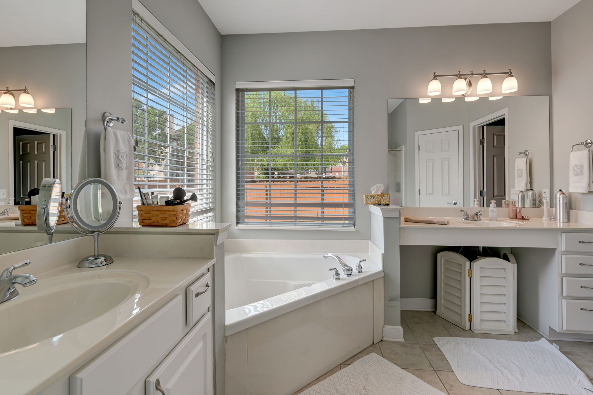 1812 Woodland Farms Ct